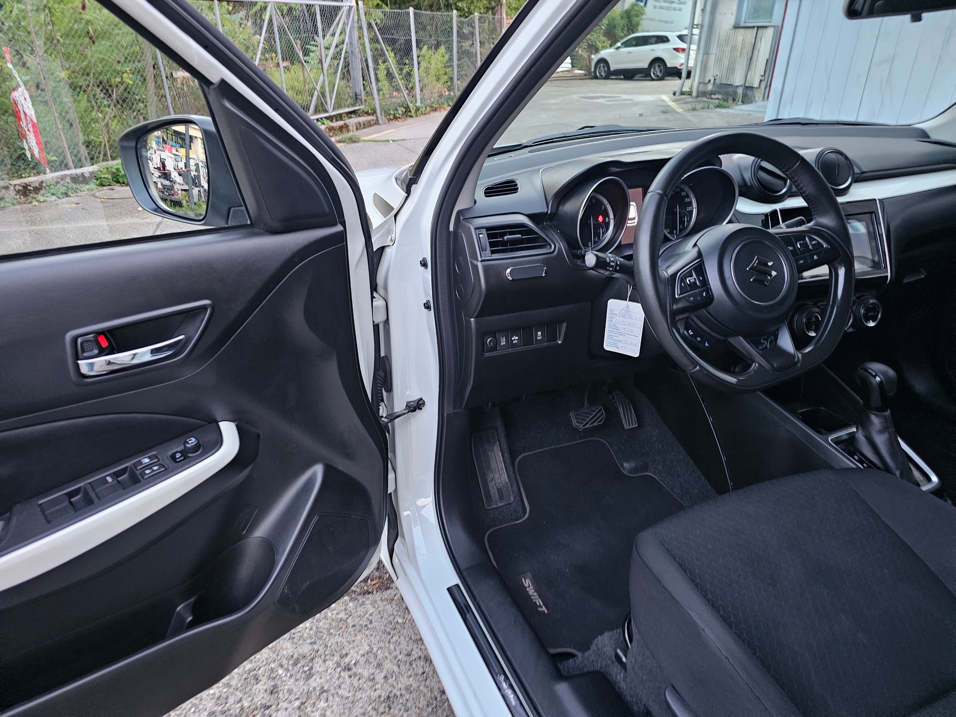 SUZUKI Swift 1.0 12V Sergio Cellano Top Automatic-image-6
