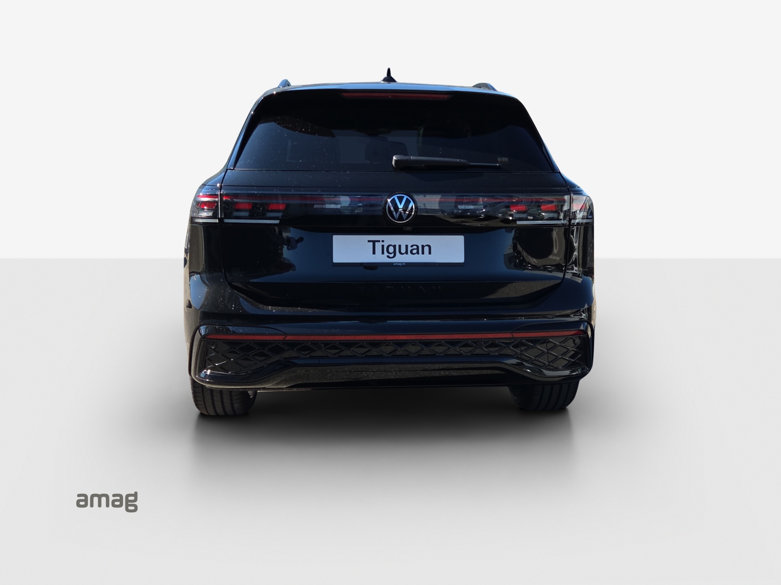 VW Tiguan 2.0 TSI DSG R-Line 4Motion-image-3
