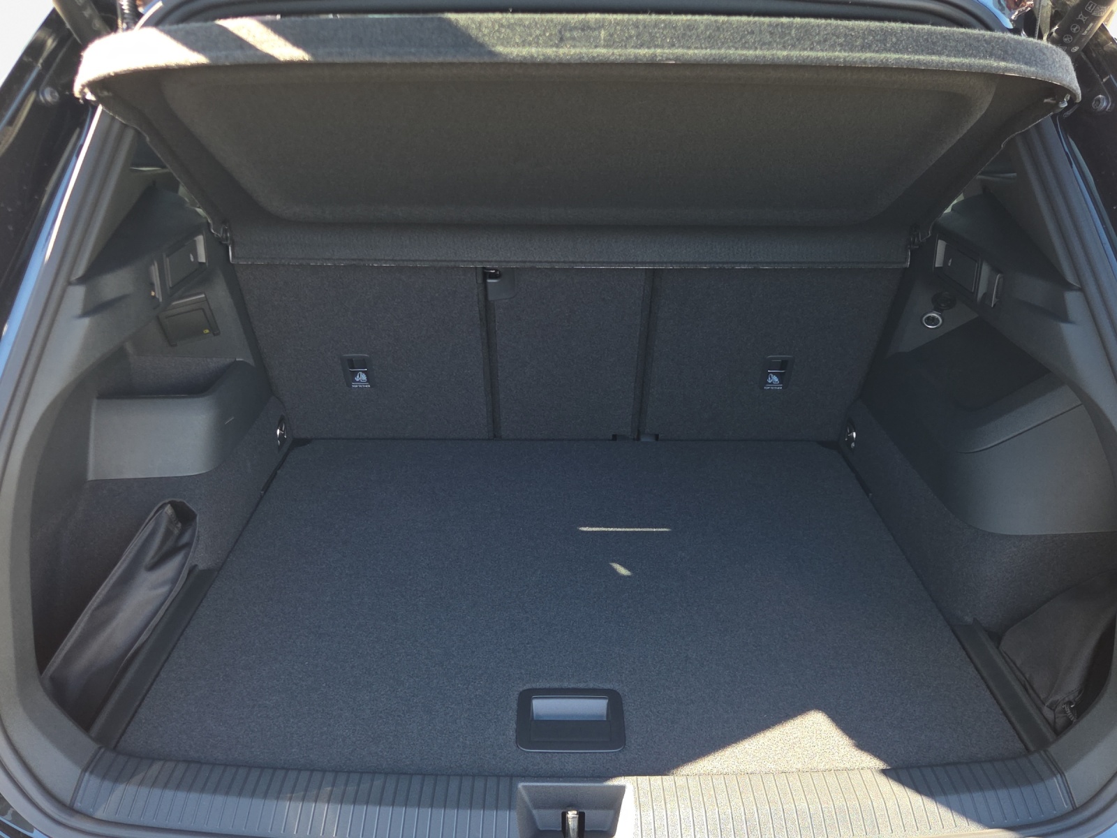 VW Tiguan 2.0 TSI DSG R-Line 4Motion-image-12