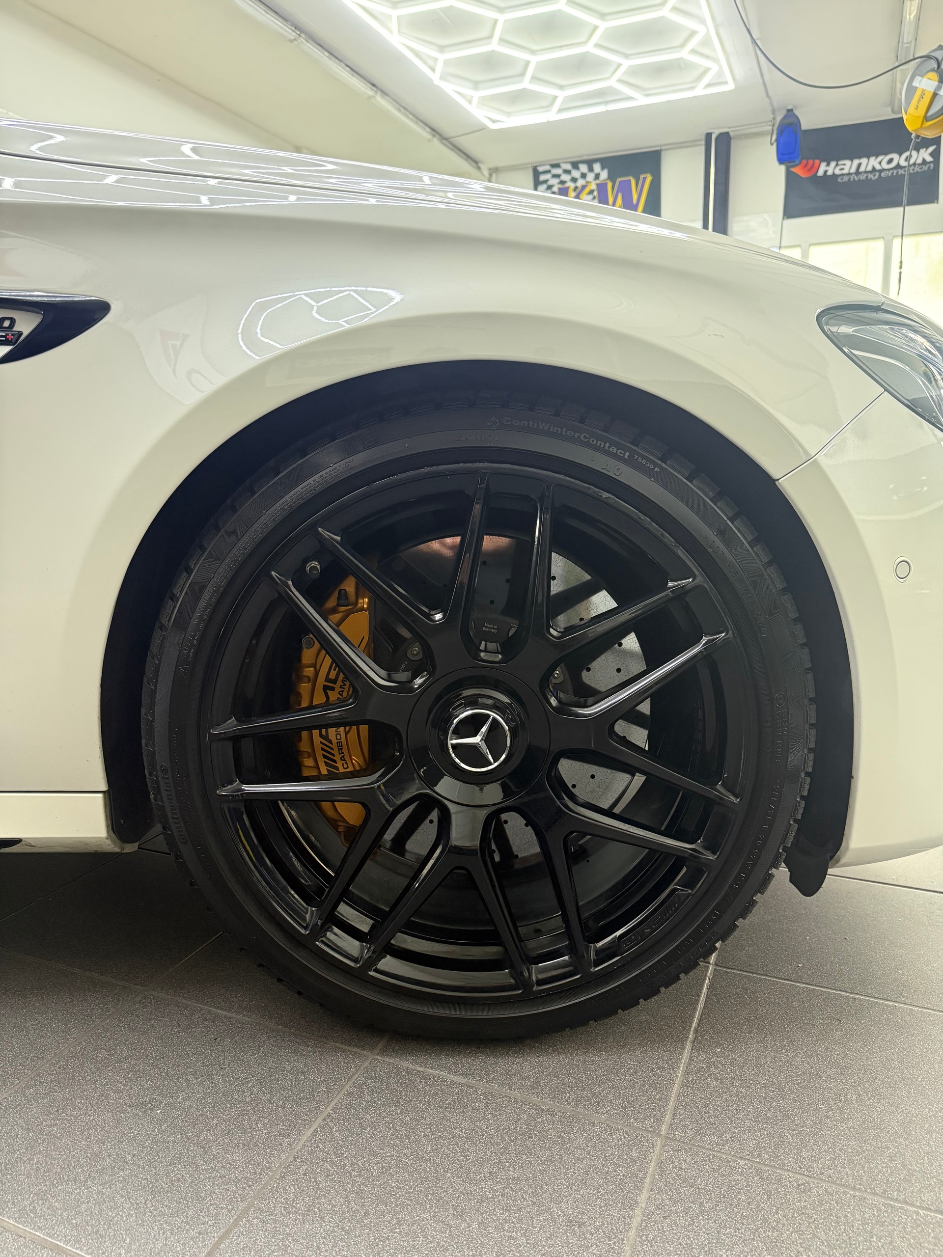 MERCEDES-BENZ E 63 S AMG 612 PS, Carbon-Keramik, Schalensitze|Ohne OPF | Frisch ab MFK | Luftfahrwerk | DTC-eingetragene Tieferlegung-image-4