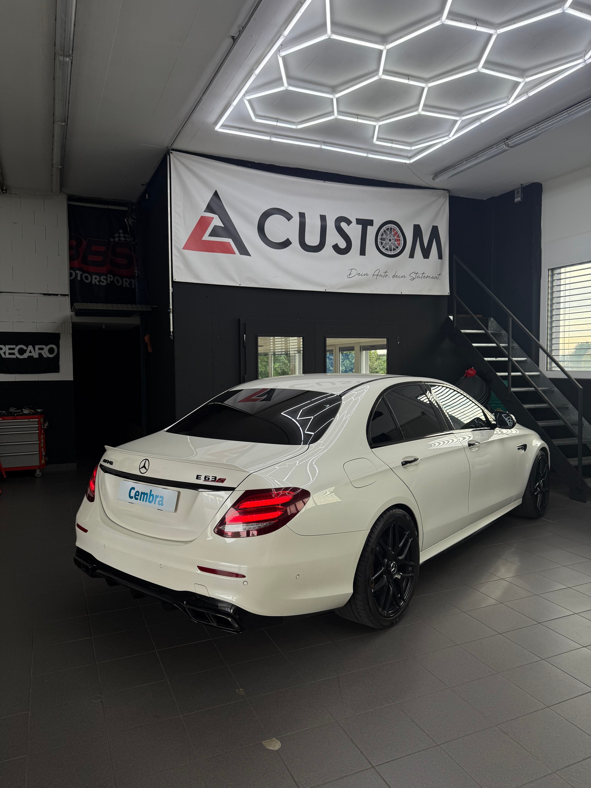 MERCEDES-BENZ E 63 S AMG 612 PS, Carbon-Keramik, Schalensitze|Ohne OPF | Frisch ab MFK | Luftfahrwerk | DTC-eingetragene Tieferlegung-image-6