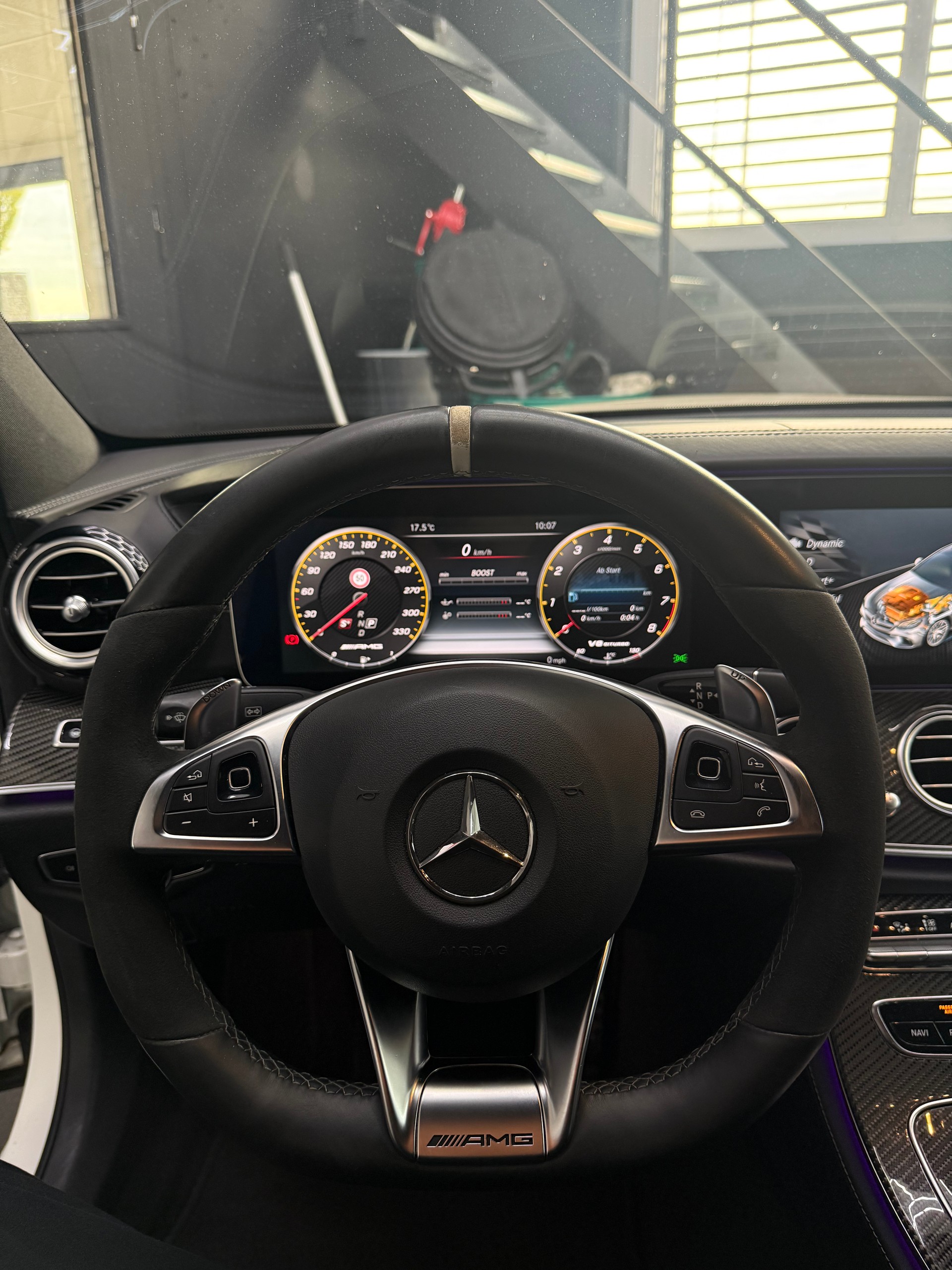 MERCEDES-BENZ E 63 S AMG 612 PS, Carbon-Keramik, Schalensitze|Ohne OPF | Frisch ab MFK | Luftfahrwerk | DTC-eingetragene Tieferlegung-image-13