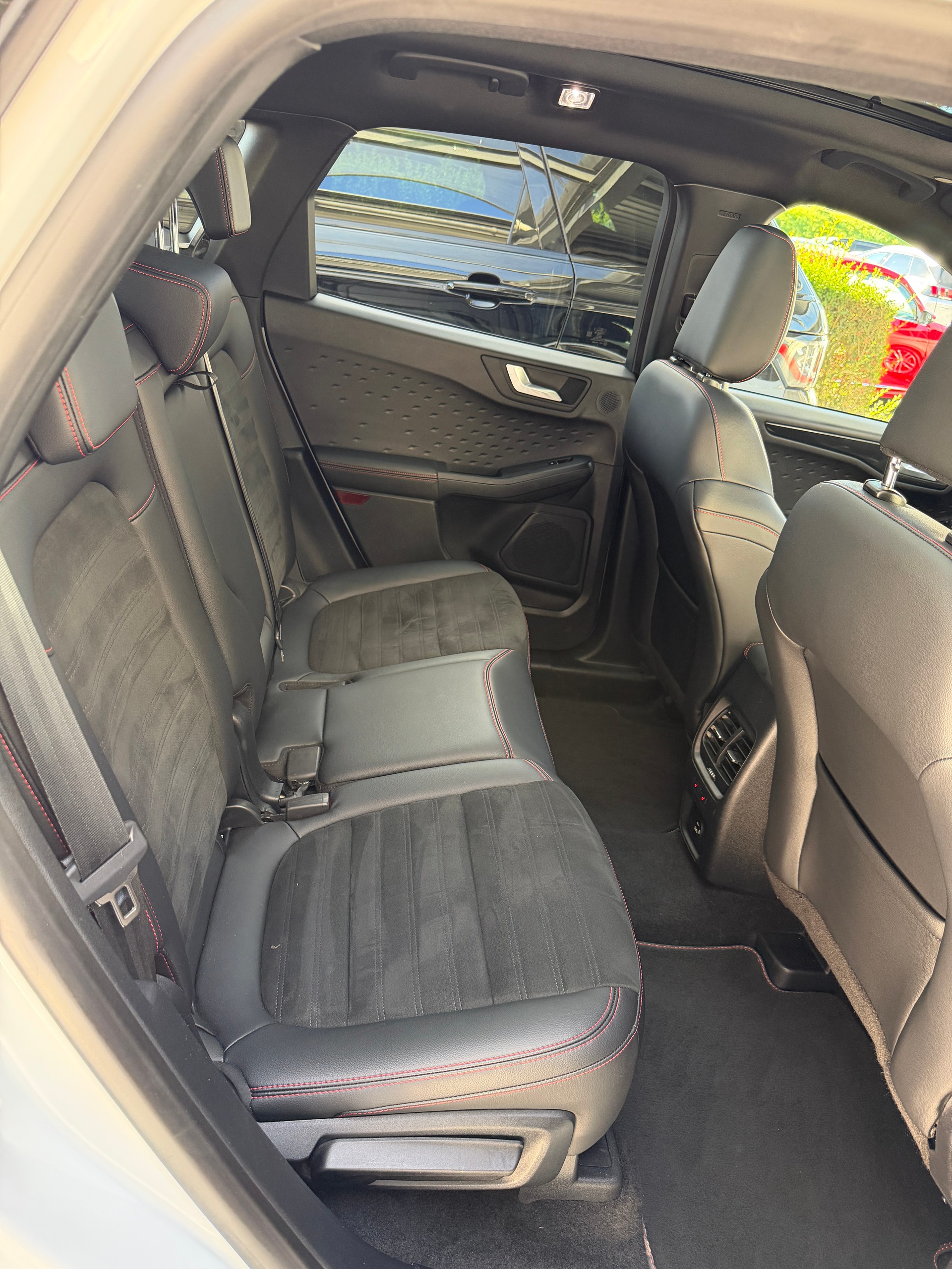 FORD Kuga 2.5 PHEV ST-Line X 2WD-image-14