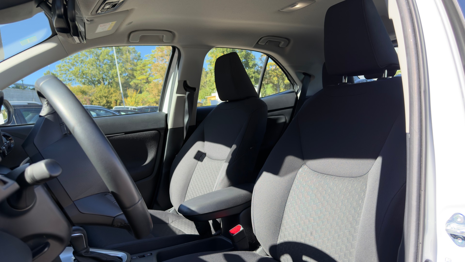 TOYOTA Yaris Cross 1.5 Comfort e-CVT-image-8