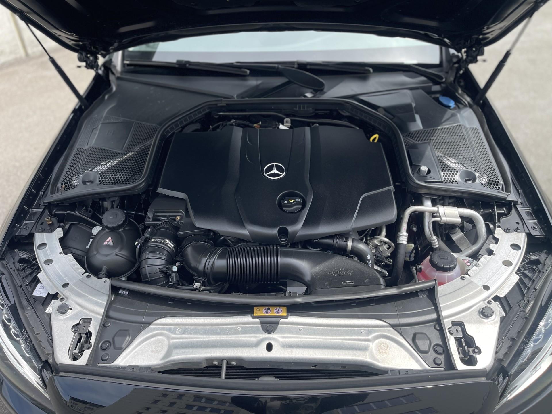 MERCEDES-BENZ C 220 d Swiss Star Exclusive 4Matic 9G-Tronic-image-12