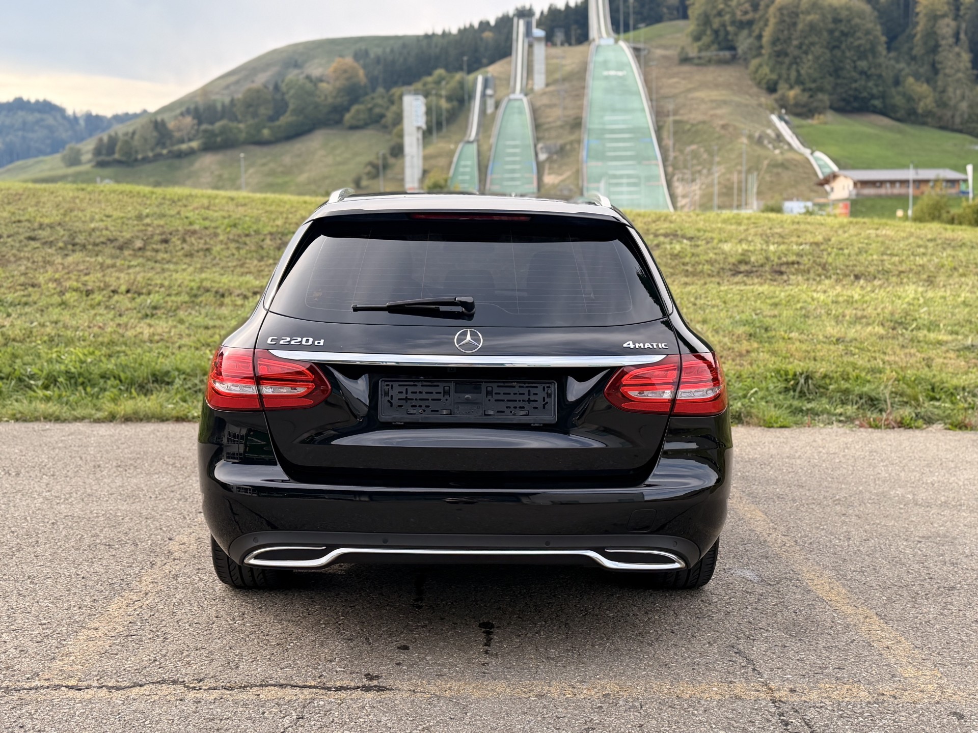 MERCEDES-BENZ C 220 d Swiss Star Exclusive 4Matic 9G-Tronic-image-5