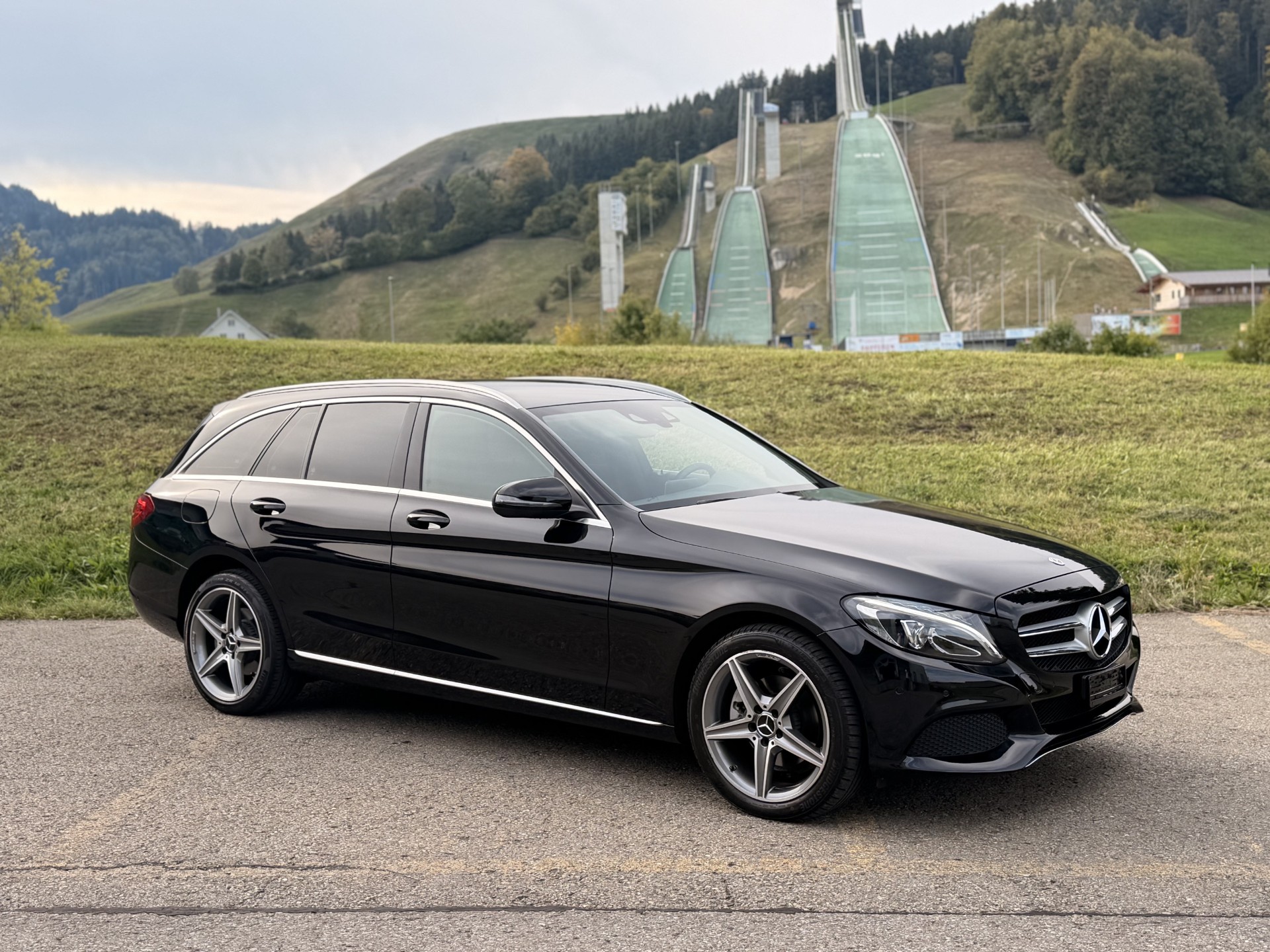 MERCEDES-BENZ C 220 d Swiss Star Exclusive 4Matic 9G-Tronic-image-2