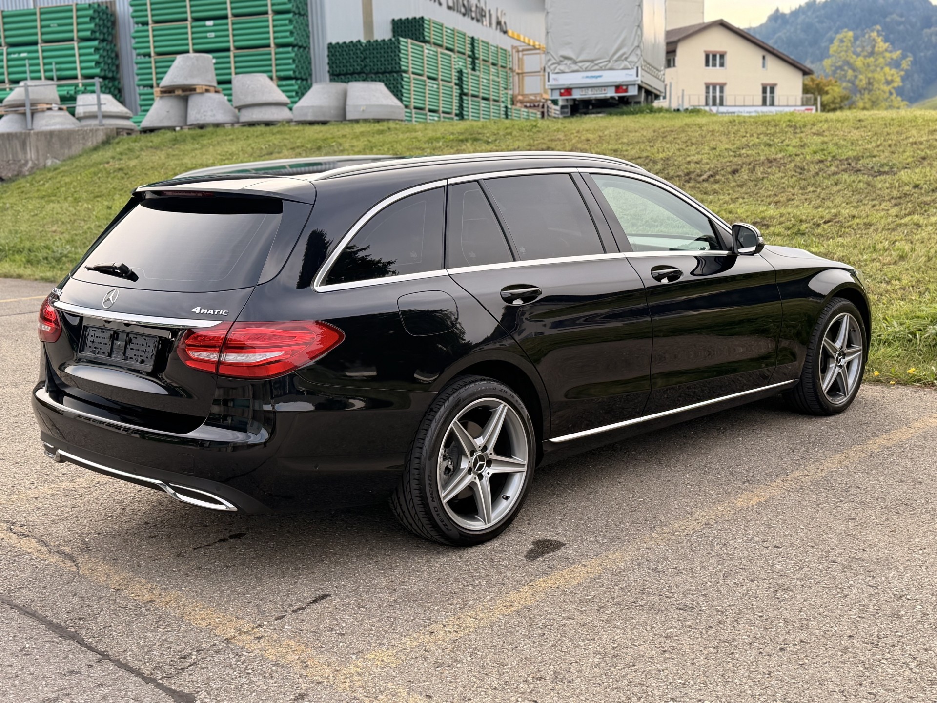 MERCEDES-BENZ C 220 d Swiss Star Exclusive 4Matic 9G-Tronic-image-4