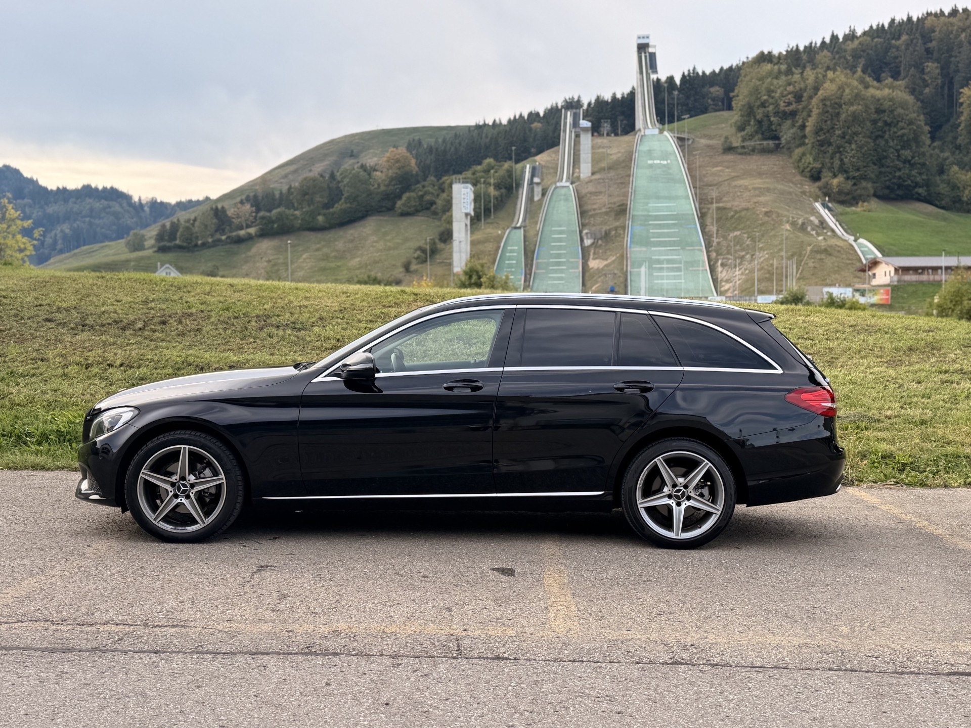 MERCEDES-BENZ C 220 d Swiss Star Exclusive 4Matic 9G-Tronic-image-7