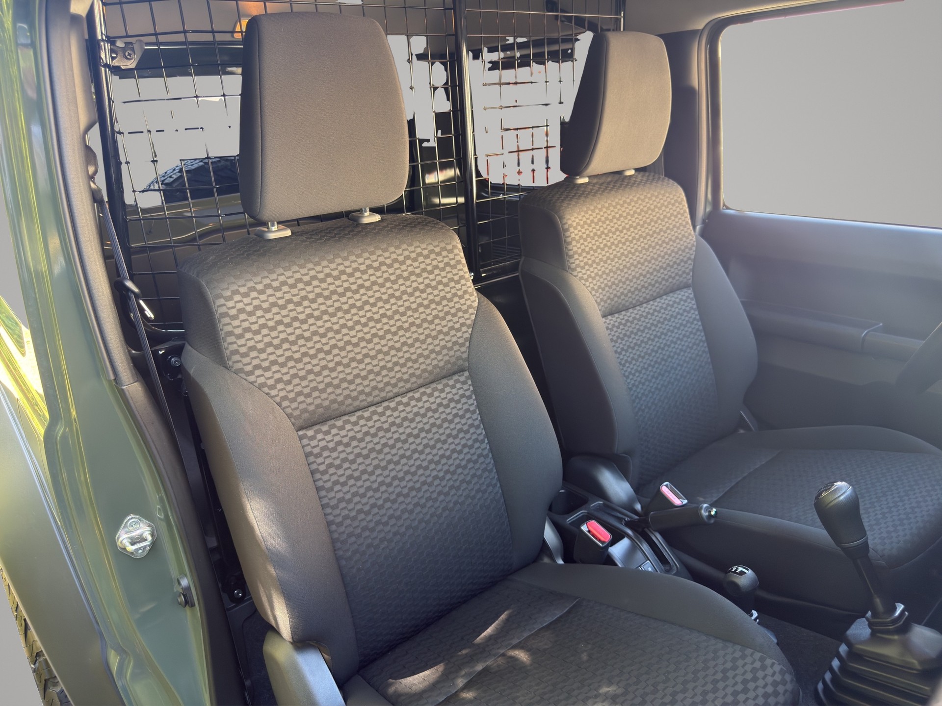 SUZUKI Jimny 1.5 Compact+ 4x4 2Plätzer-image-12