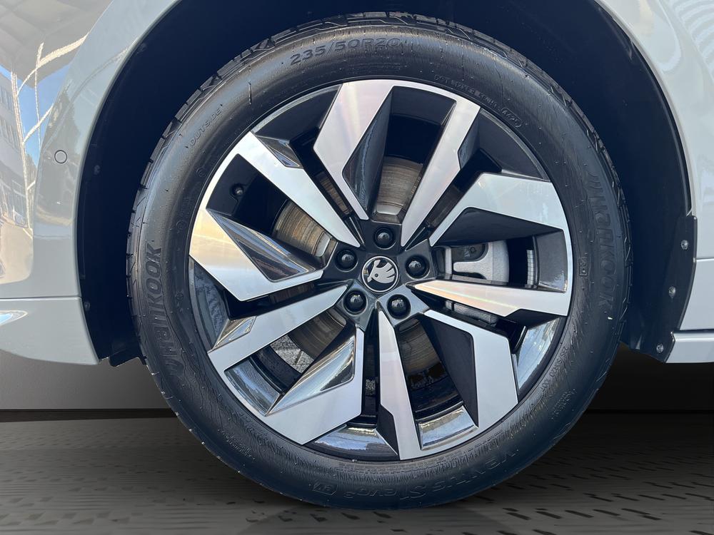 SKODA Enyaq 85x Sportline 4x4-image-11