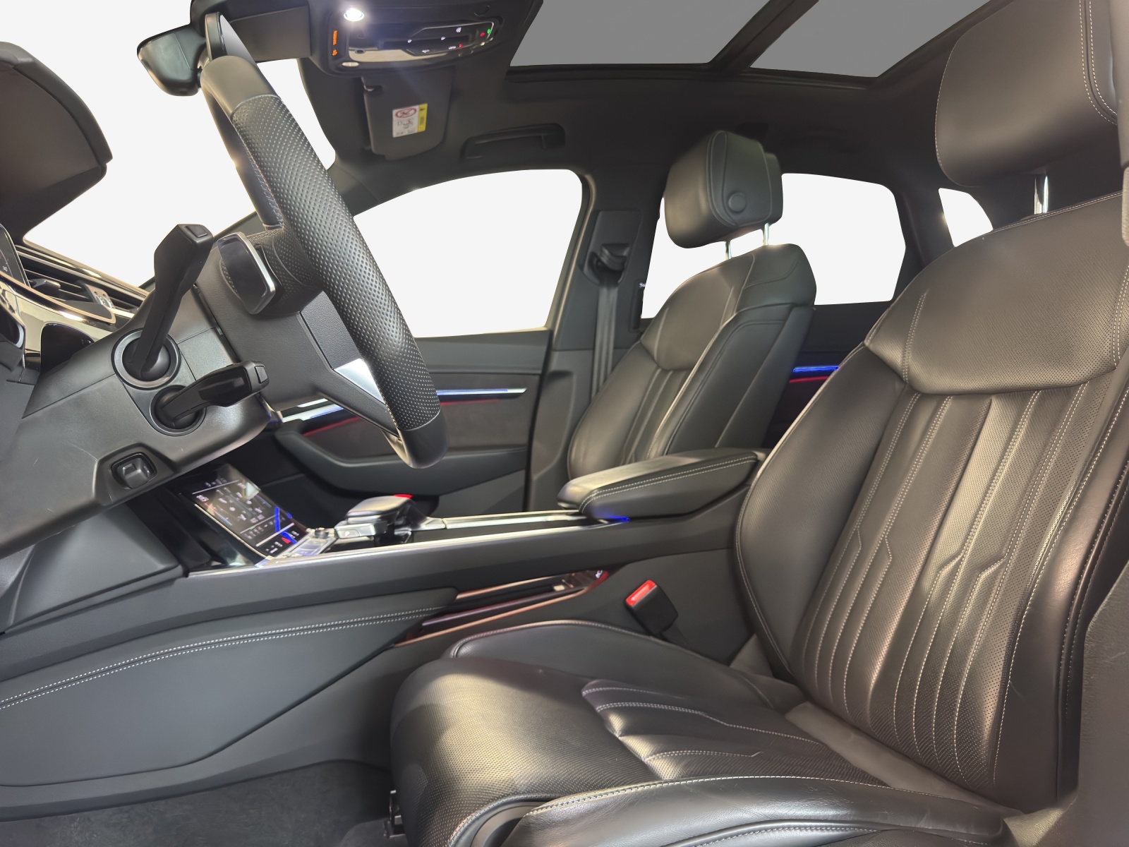 AUDI e-tron 55 S Line quattro-image-8