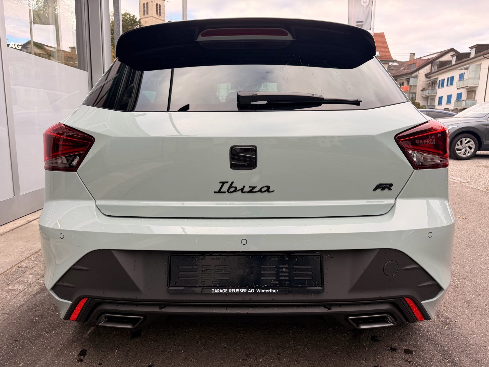 SEAT Ibiza 1.5 TSI 150 PS FR BACK EDITION *** UNIKAT IN ONIRIC LAKE GRAU ***-image-4