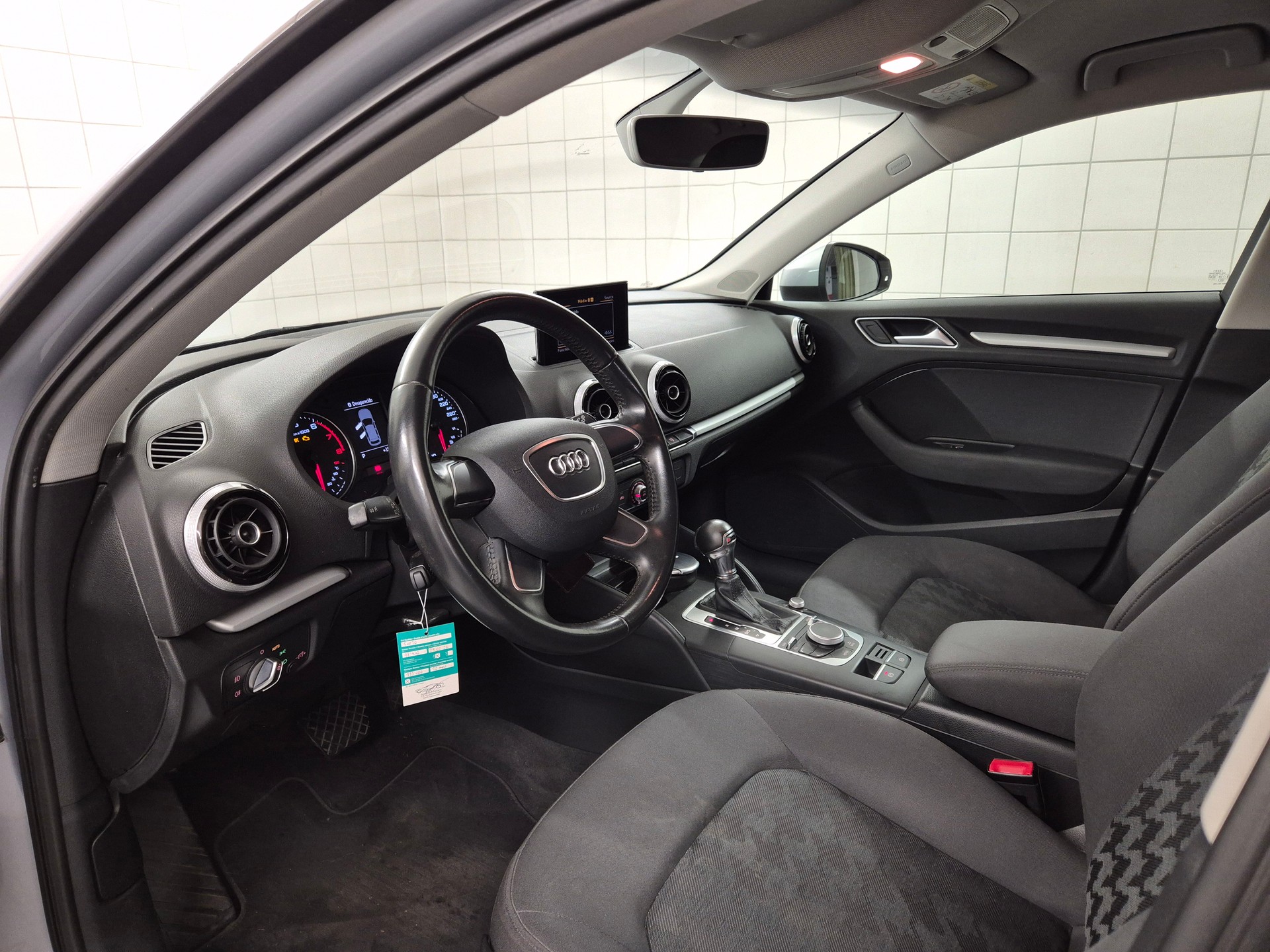 AUDI 1.4 T FSI ultra Attract. S-Tr-image-4