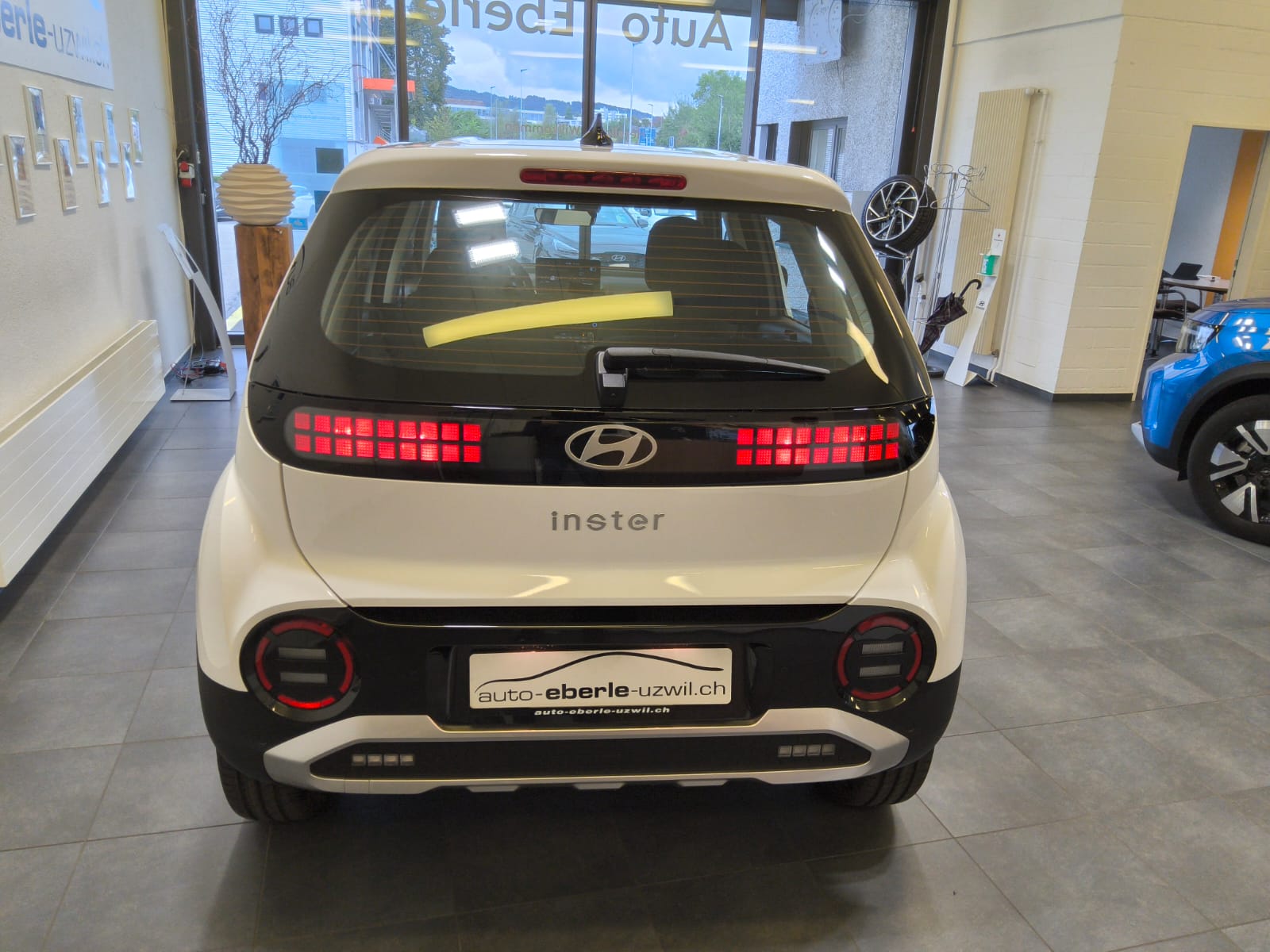 HYUNDAI Inster 42 kWh Electric Origo-image-5