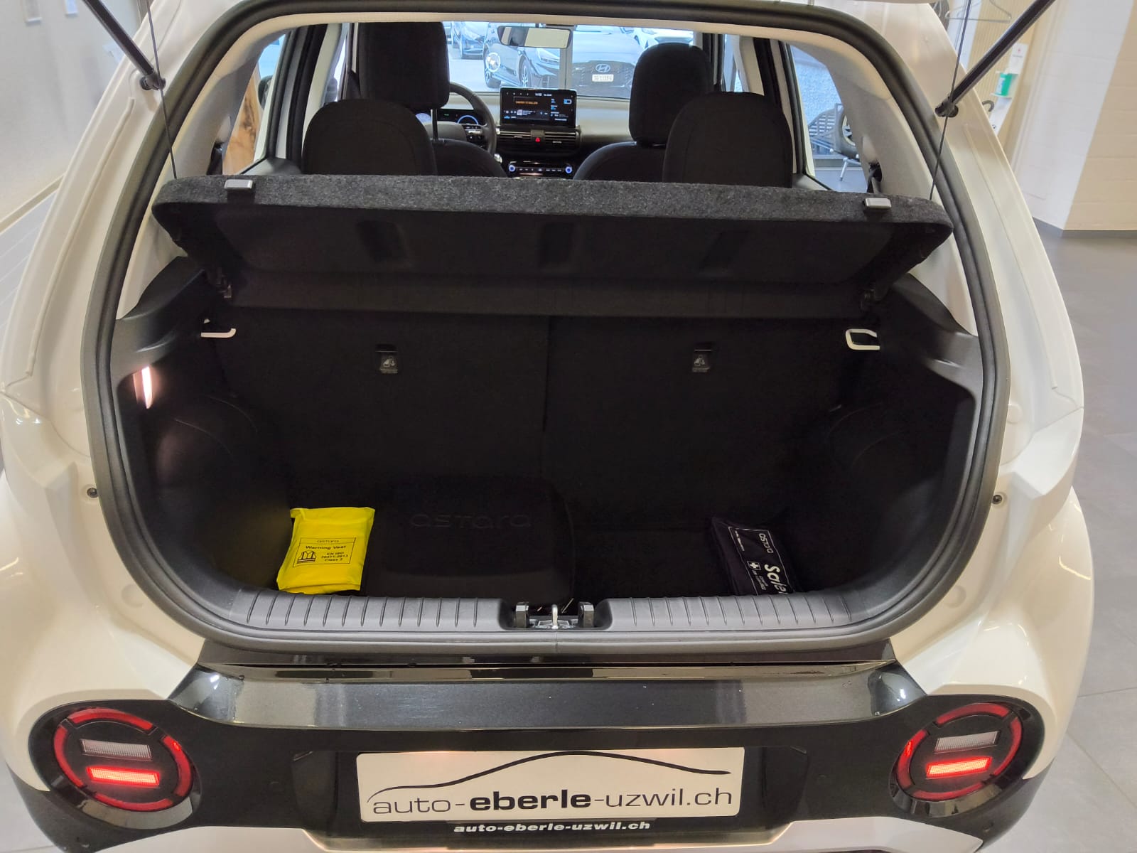 HYUNDAI Inster 42 kWh Electric Origo-image-4