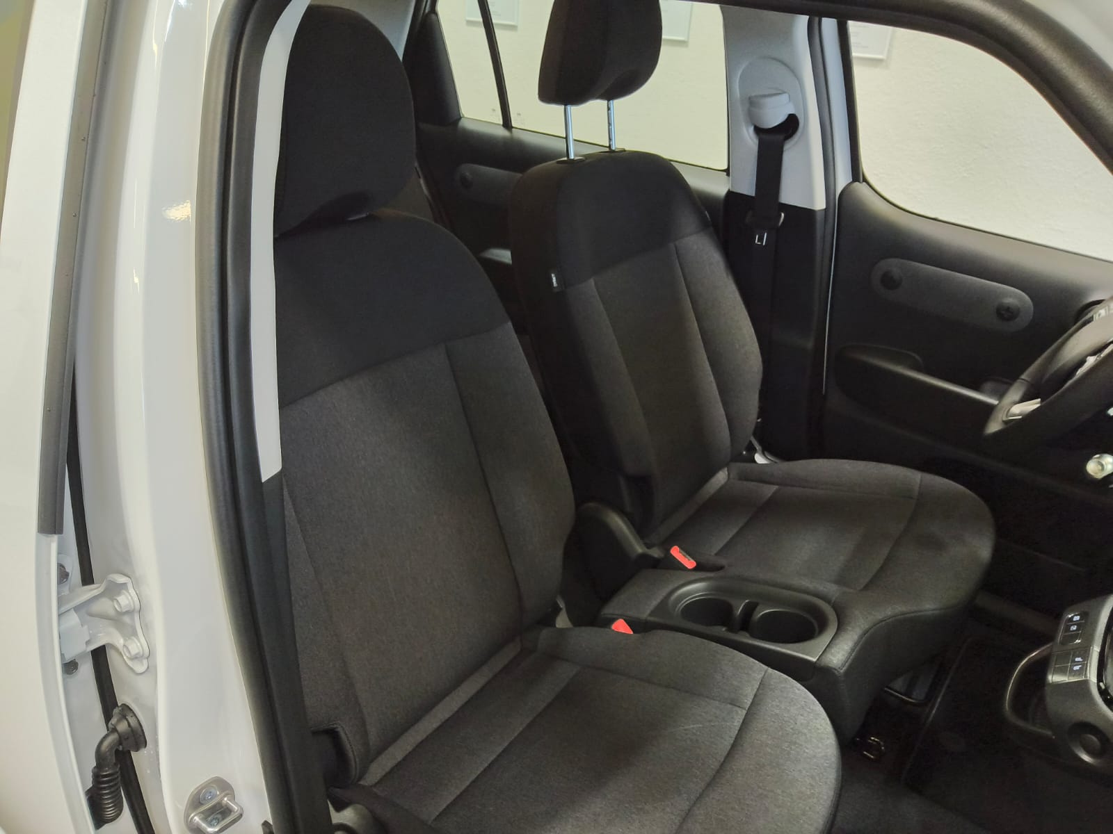 HYUNDAI Inster 42 kWh Electric Origo-image-14