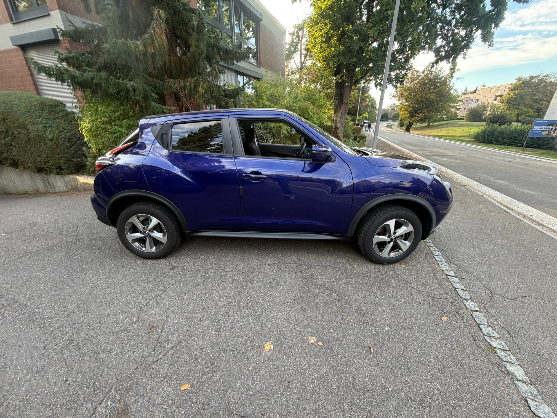 NISSAN Juke 1.6 tekna Xtronic M-CVT-image-2