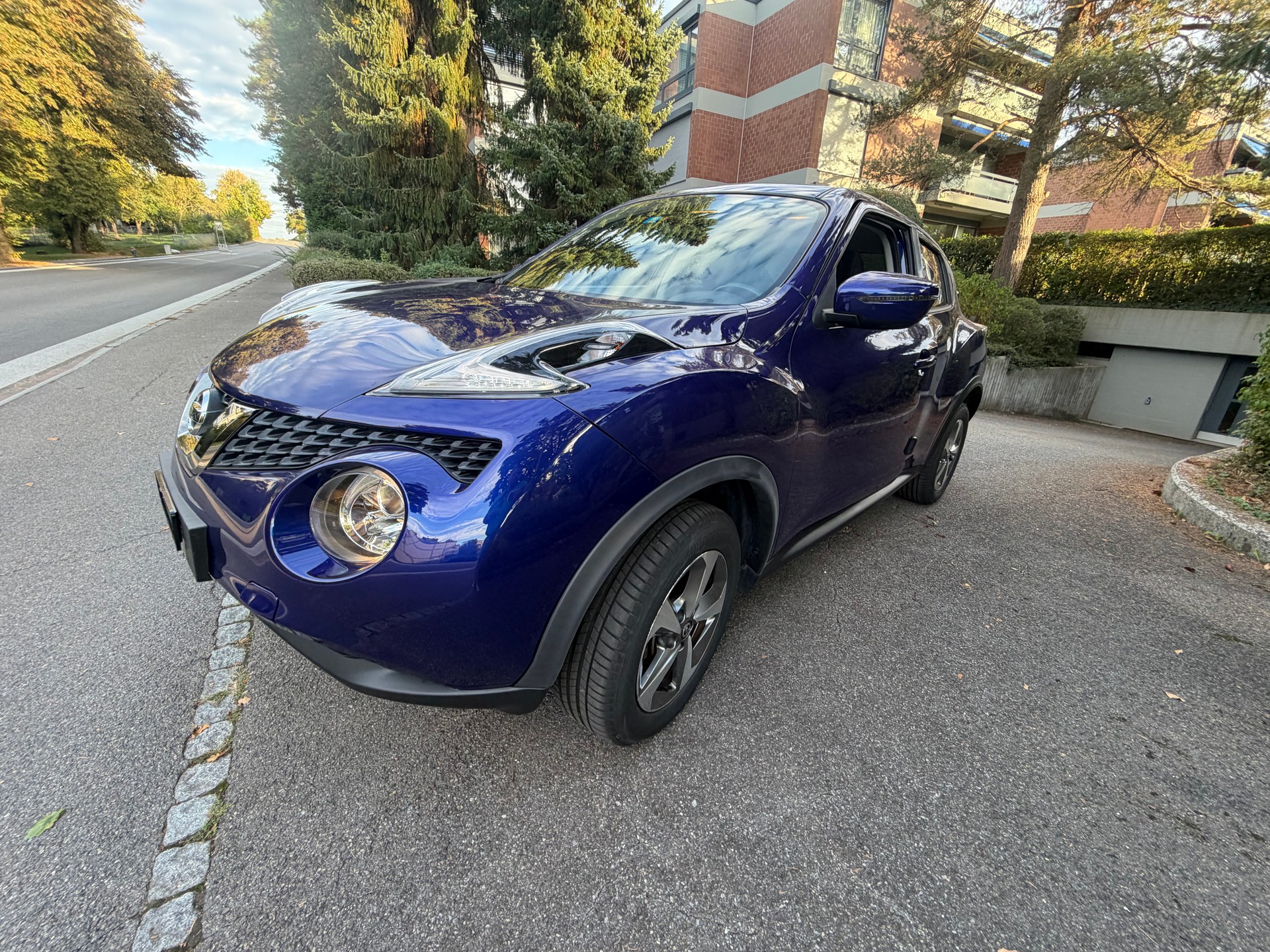 NISSAN Juke 1.6 tekna Xtronic M-CVT-image-1