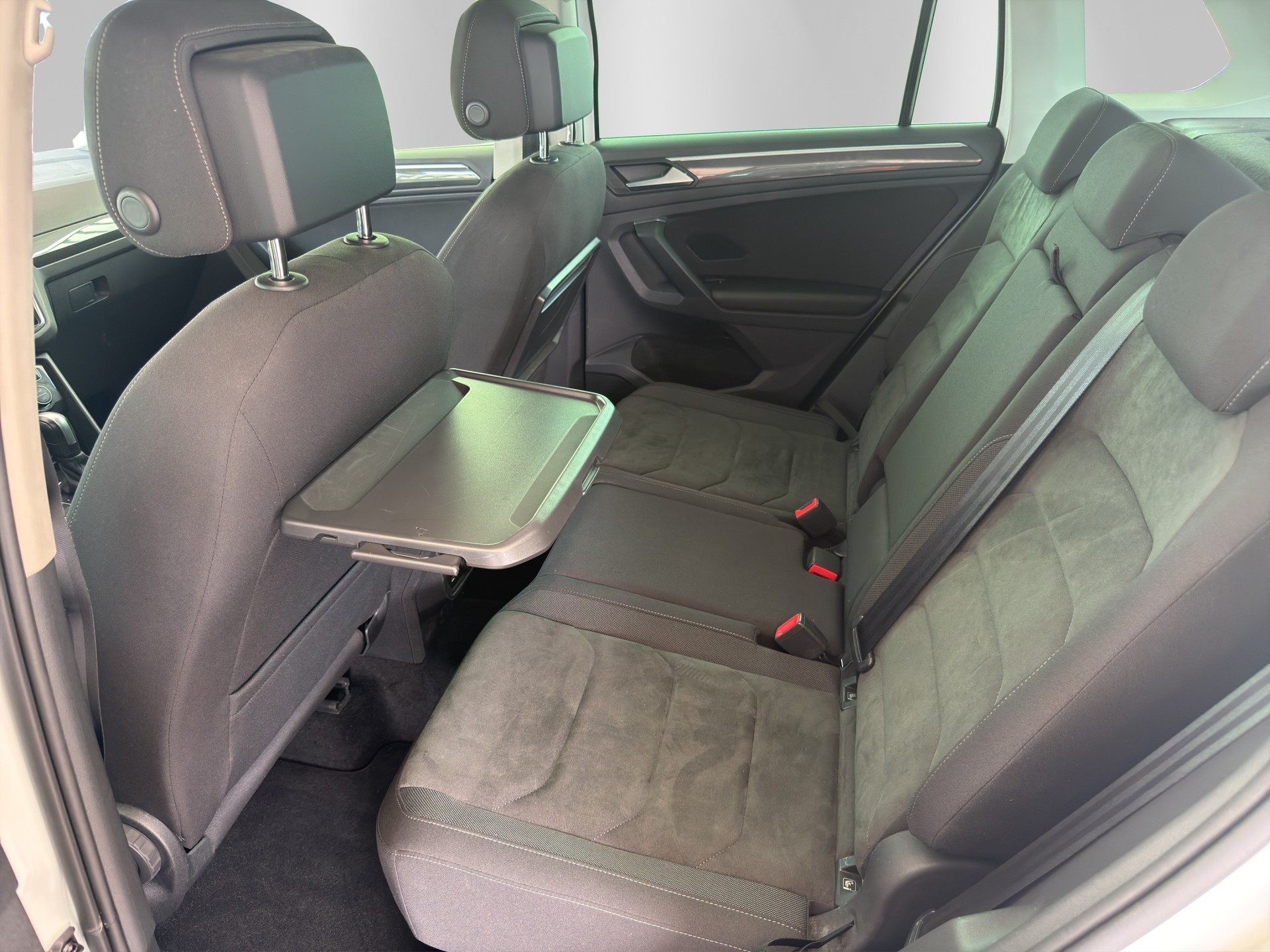 VW Tiguan 2.0TSI Highline 4Motion DSG-image-12