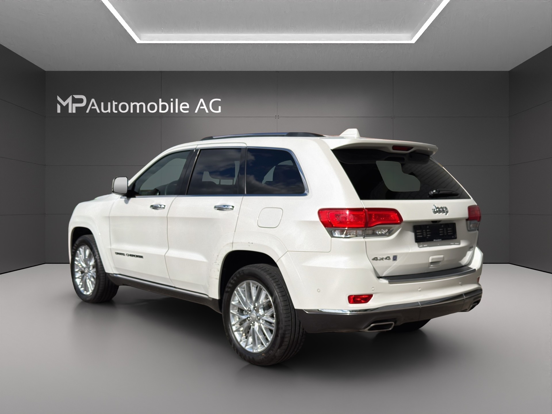 JEEP Grand Cherokee 3.0 CRD Summit Automatic-image-4