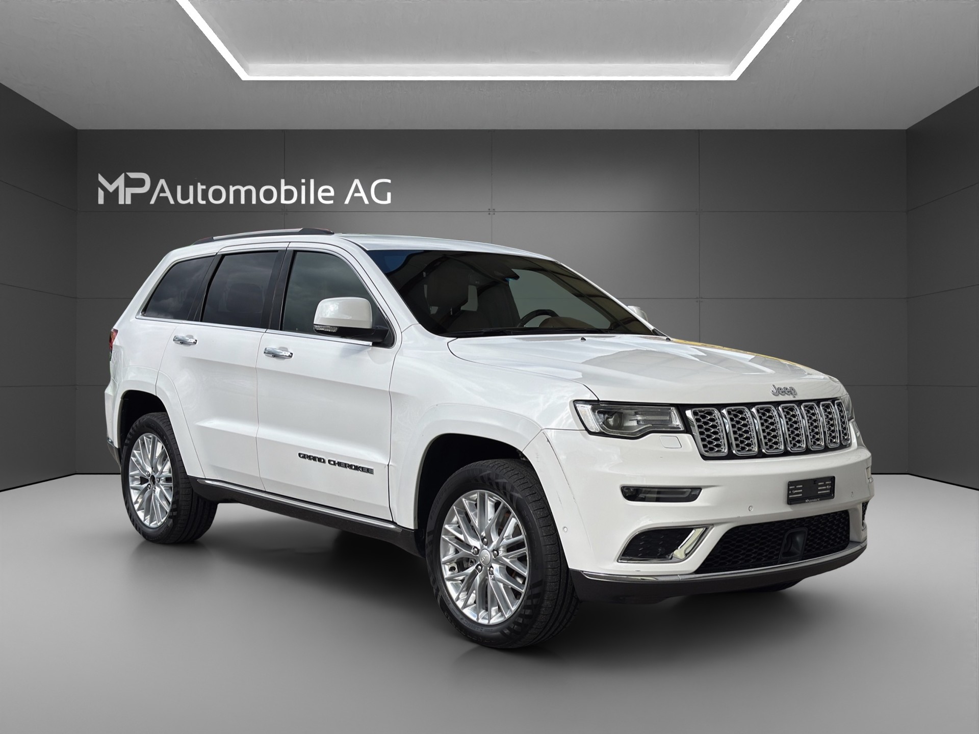 JEEP Grand Cherokee 3.0 CRD Summit Automatic-image-1
