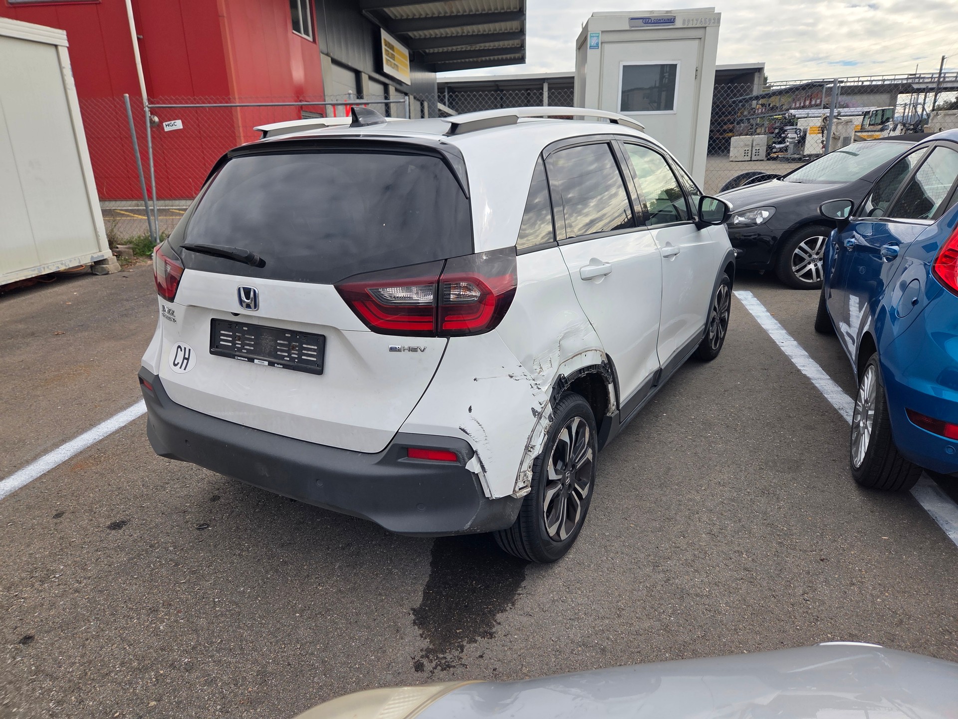 HONDA Jazz 1.5i-MMD Crosstar Executive E-CVT-image-2