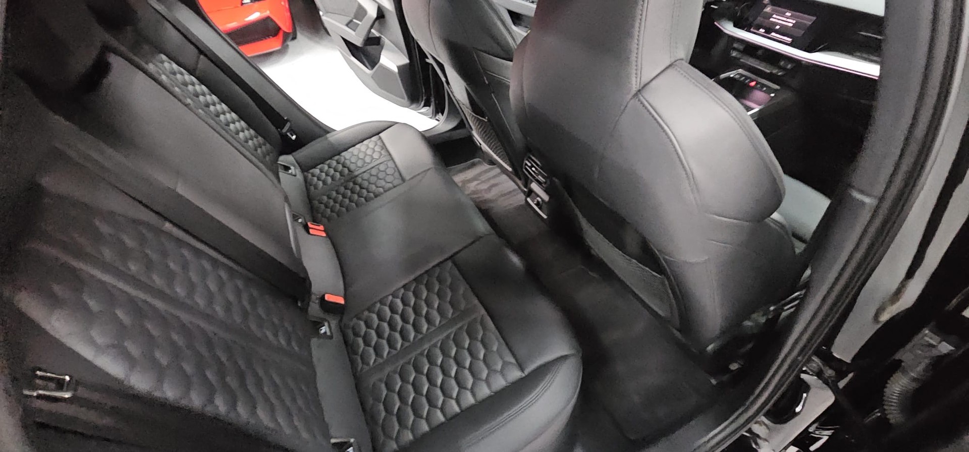 AUDI RS3 Sportback 2.5 TSI quattro S-tronic-image-8