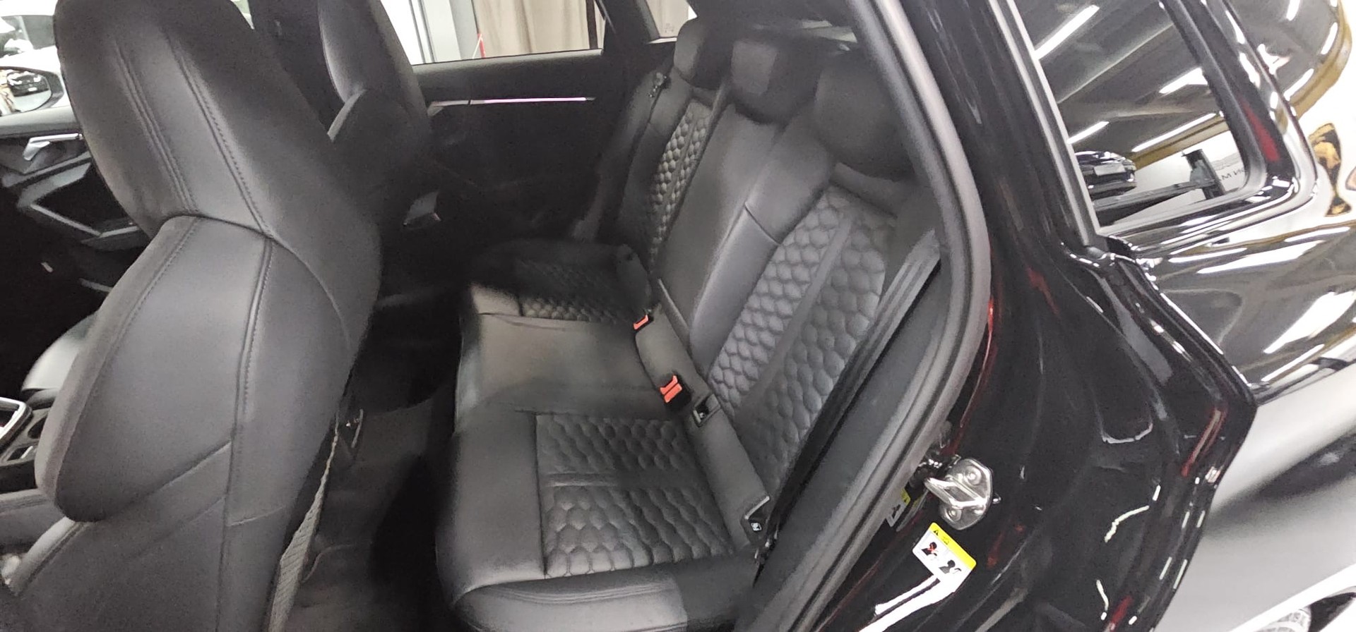 AUDI RS3 Sportback 2.5 TSI quattro S-tronic-image-9