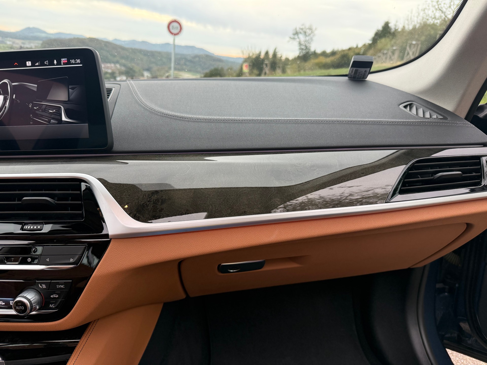 BMW 530d xDrive-image-5