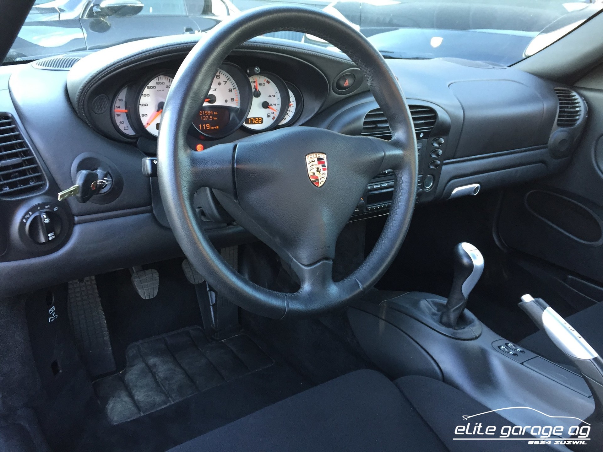 PORSCHE 911 GT3-image-9