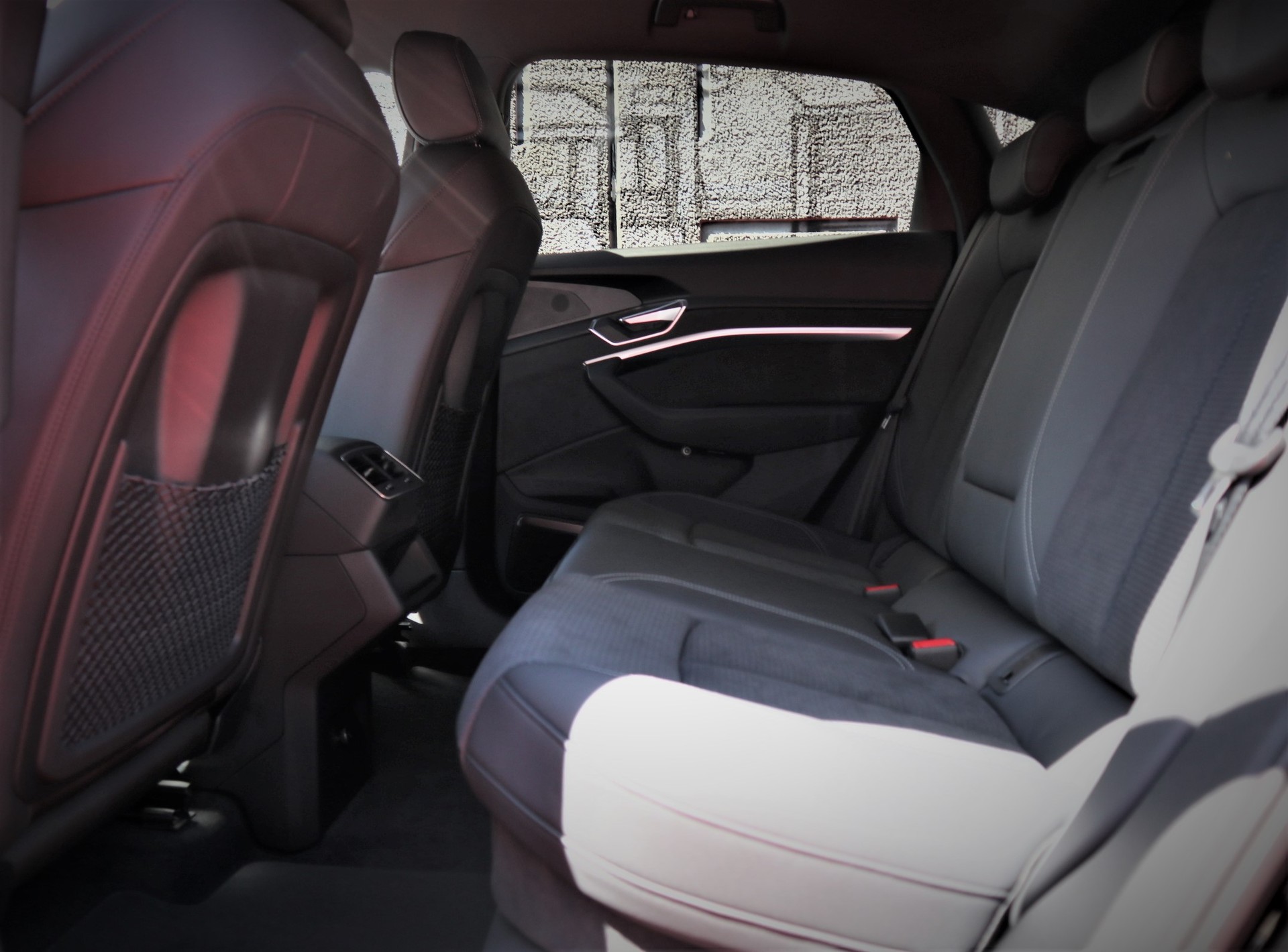 AUDI e-tron 55 Sportback S Line Black Edition quattro-image-8