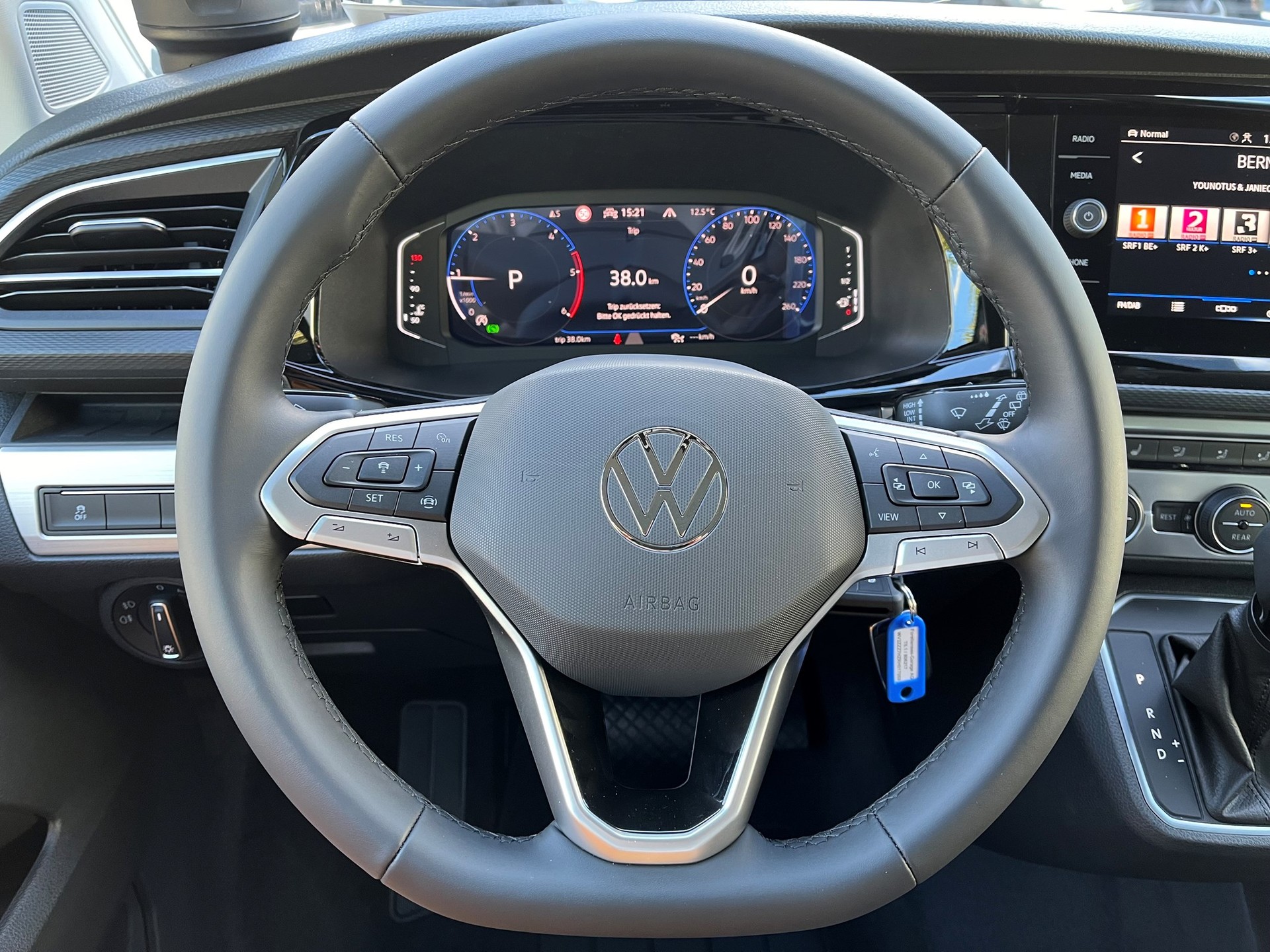 VW T6.1 California 2.0TDI Beach Liberty 4Motion DSG-image-12