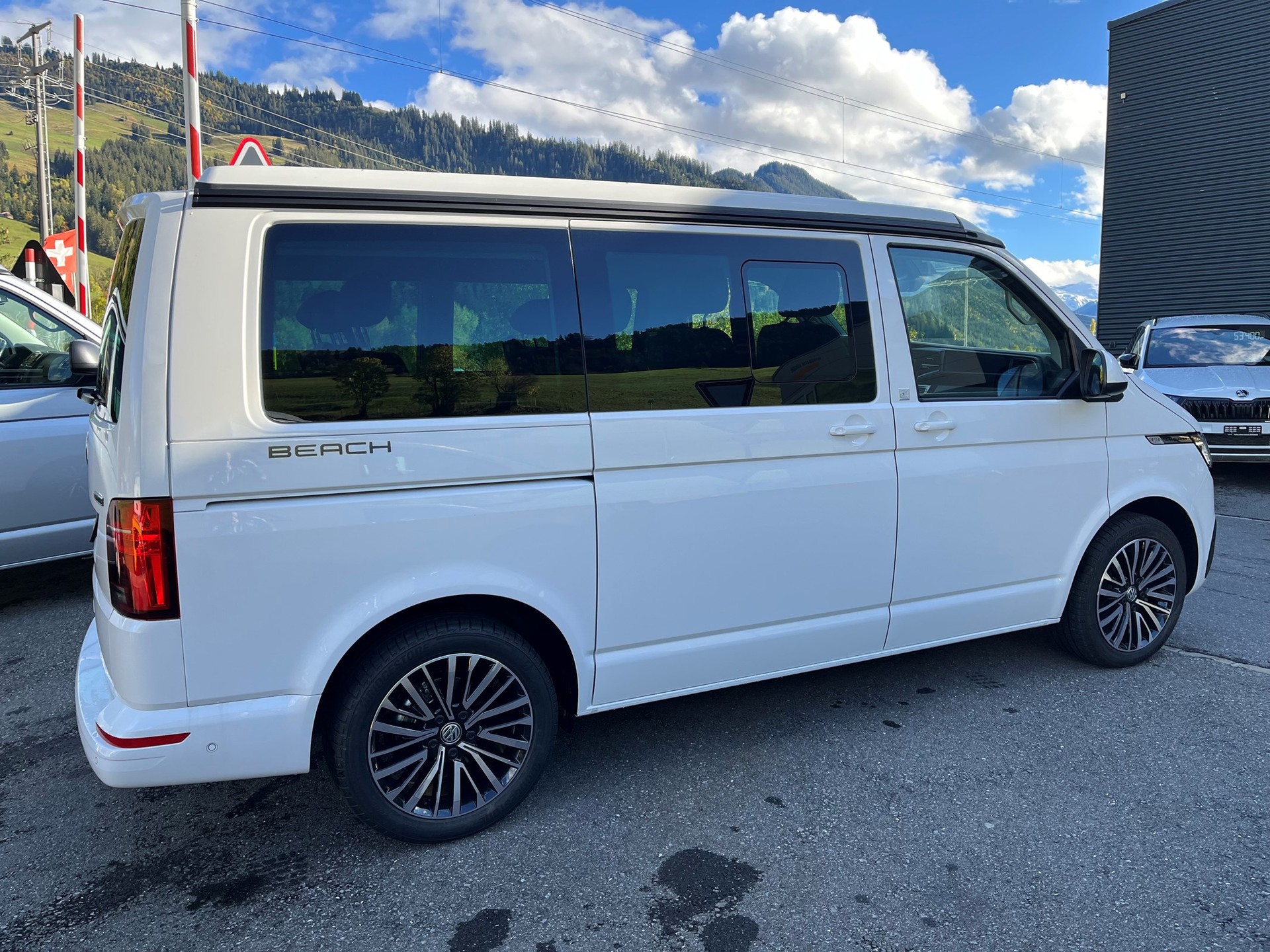 VW T6.1 California 2.0TDI Beach Liberty 4Motion DSG-image-5