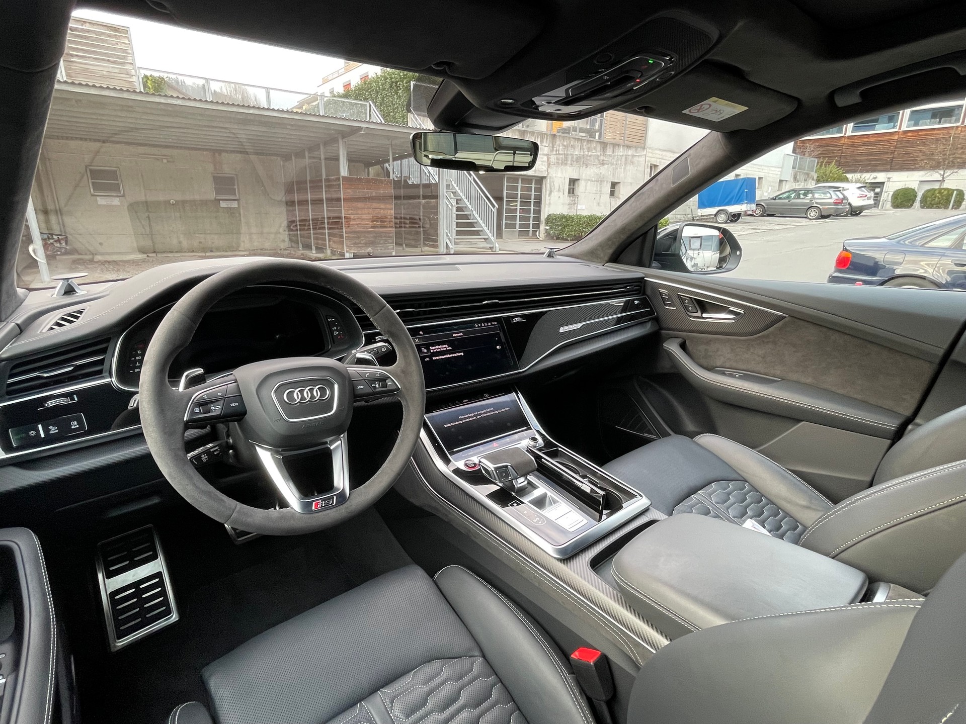 AUDI RSQ8 quattro tiptronic-image-9
