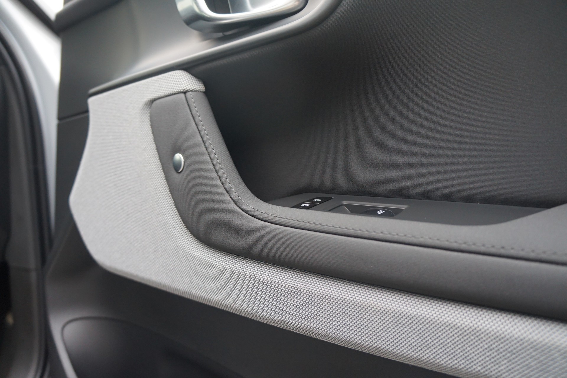 POLESTAR Polestar 2 Long Range Dual 78 kWh MY23  **GARANTIE BIS 07.2030 **-image-16