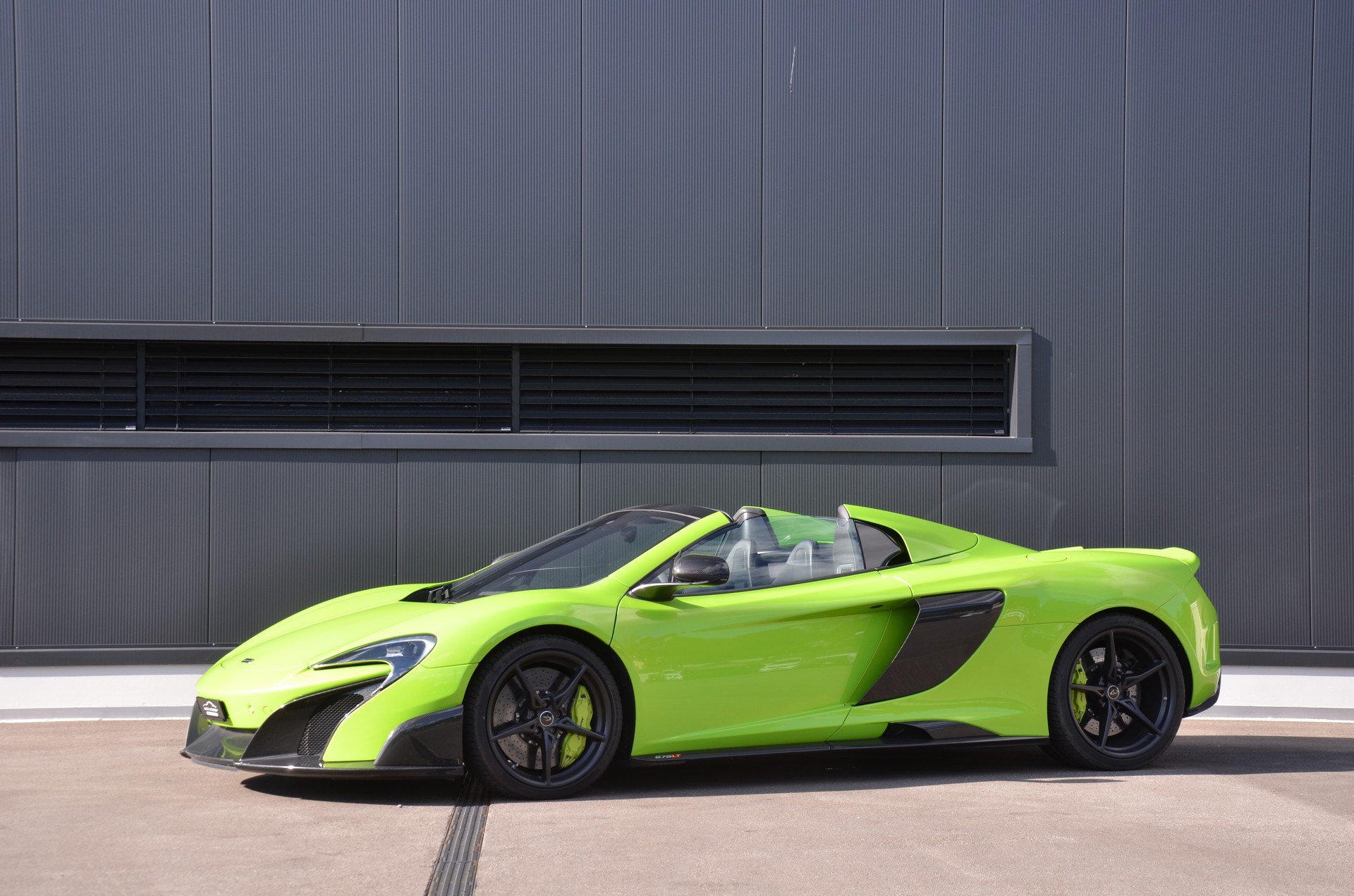 McLAREN 675LT Spider 3.8 V8 SSG-showroom-element-3