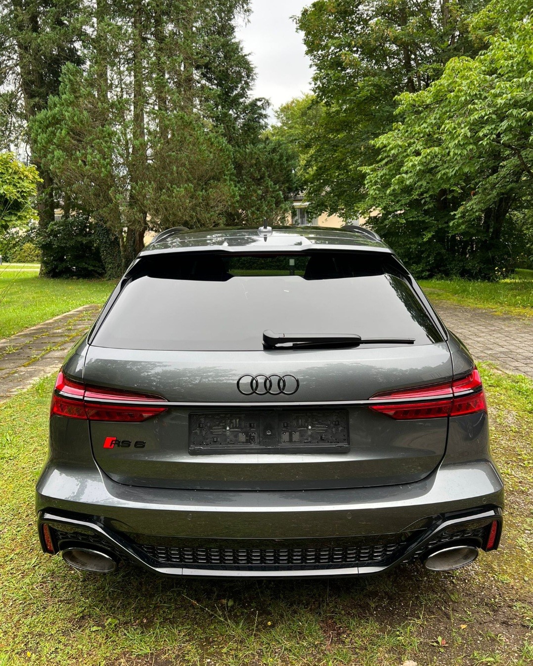 AUDI RS6 Avant 4.0 TFSI V8 Performance quattro-image-3