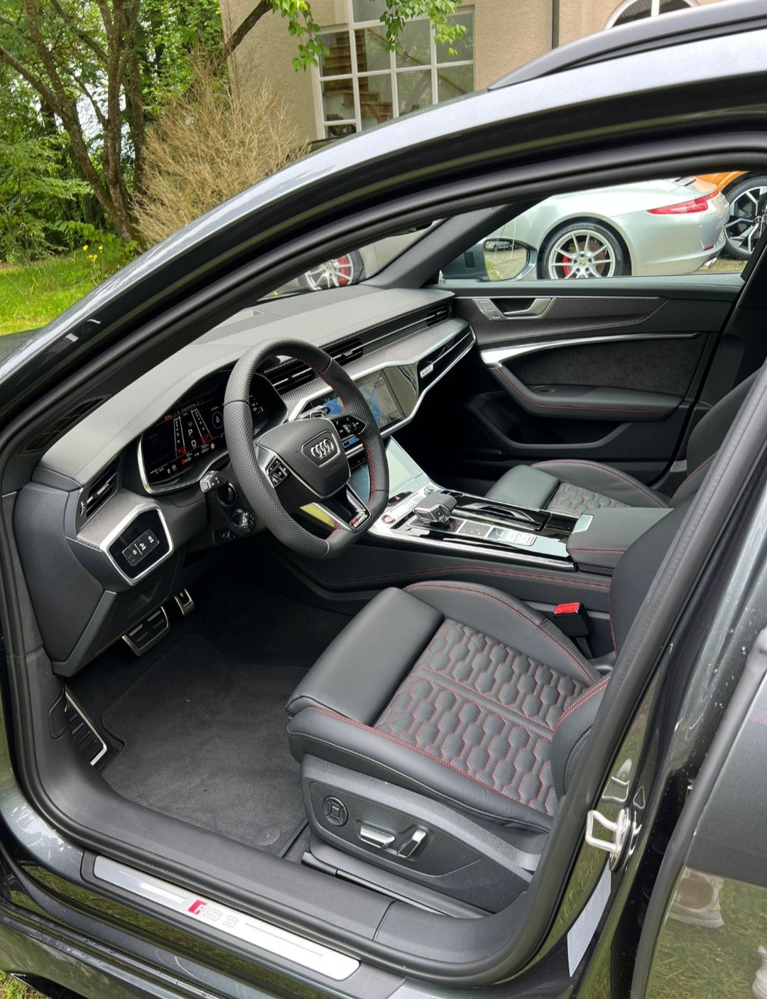 AUDI RS6 Avant 4.0 TFSI V8 Performance quattro-image-7