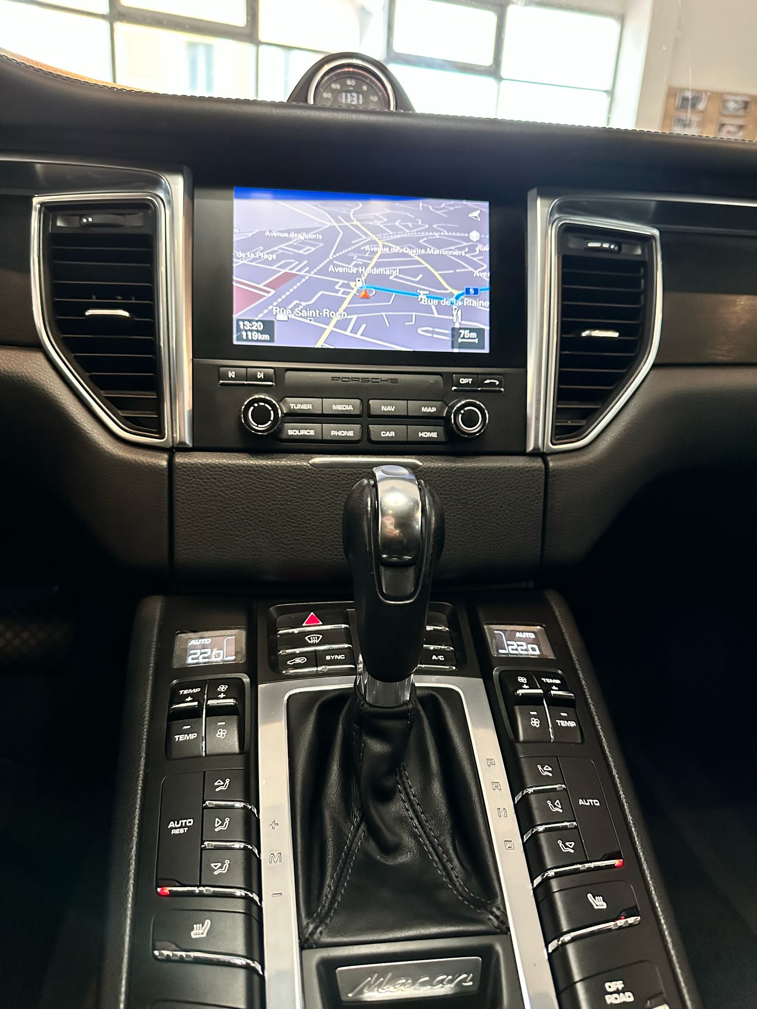 PORSCHE Macan GTS PDK-image-7