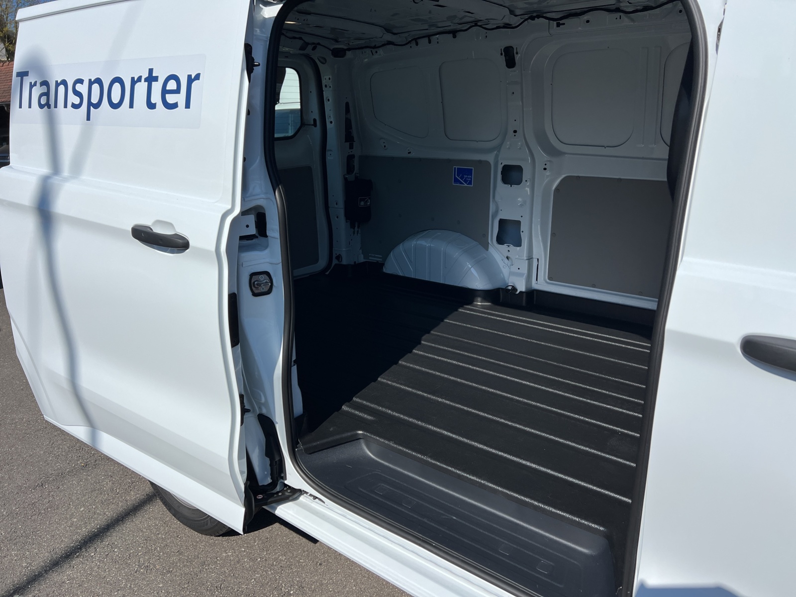 VW Transporter 2.0 TDI Automat-image-8