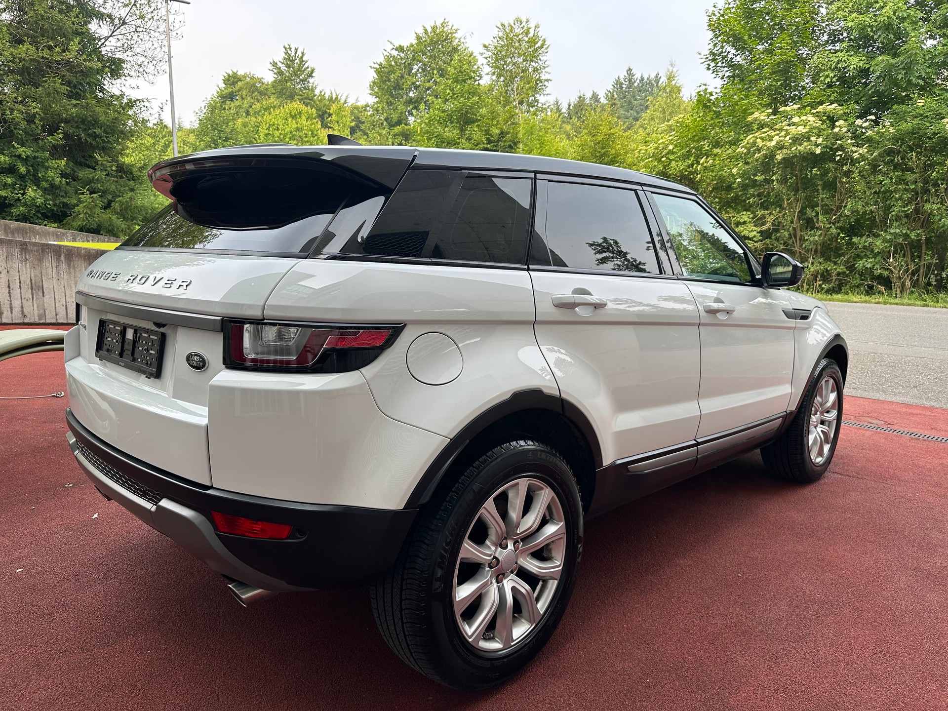 LAND ROVER Range Rover Evoque 2.0 Si4 Autobiography AT9-image-4
