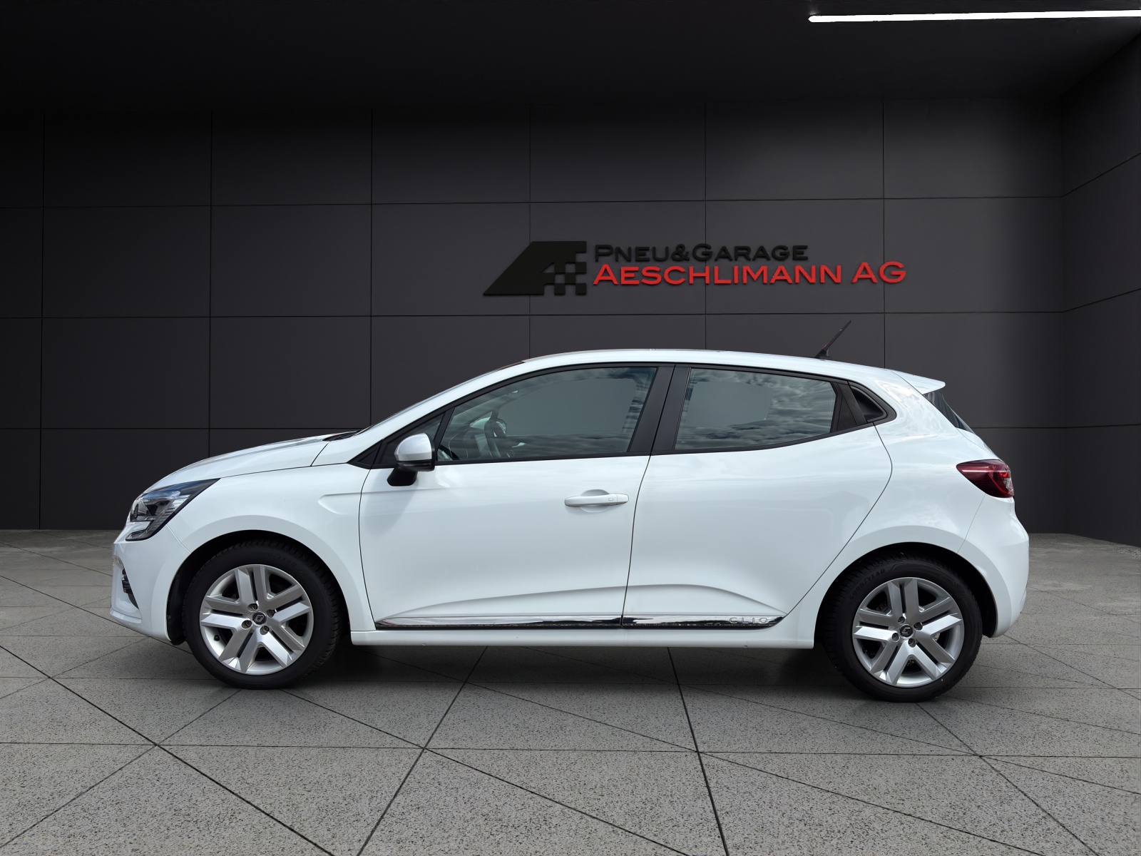 RENAULT Clio 1.0 Business-image-2
