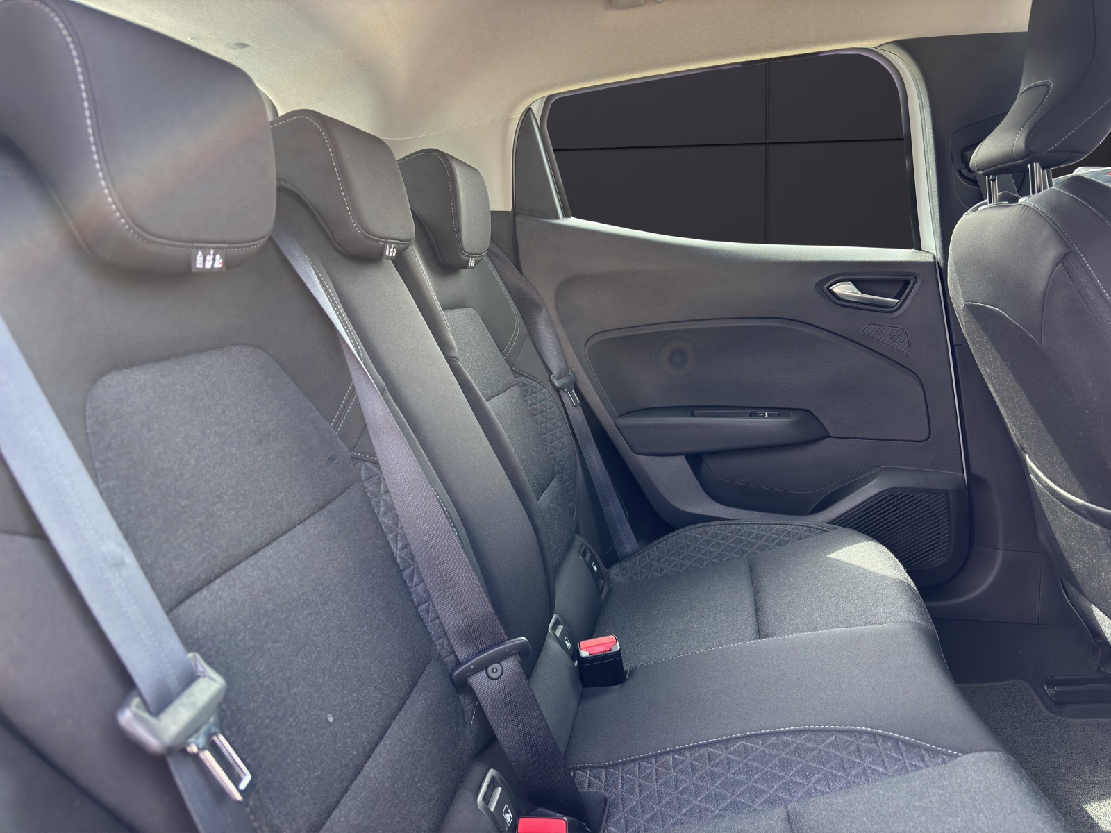 RENAULT Clio 1.0 Business-image-7