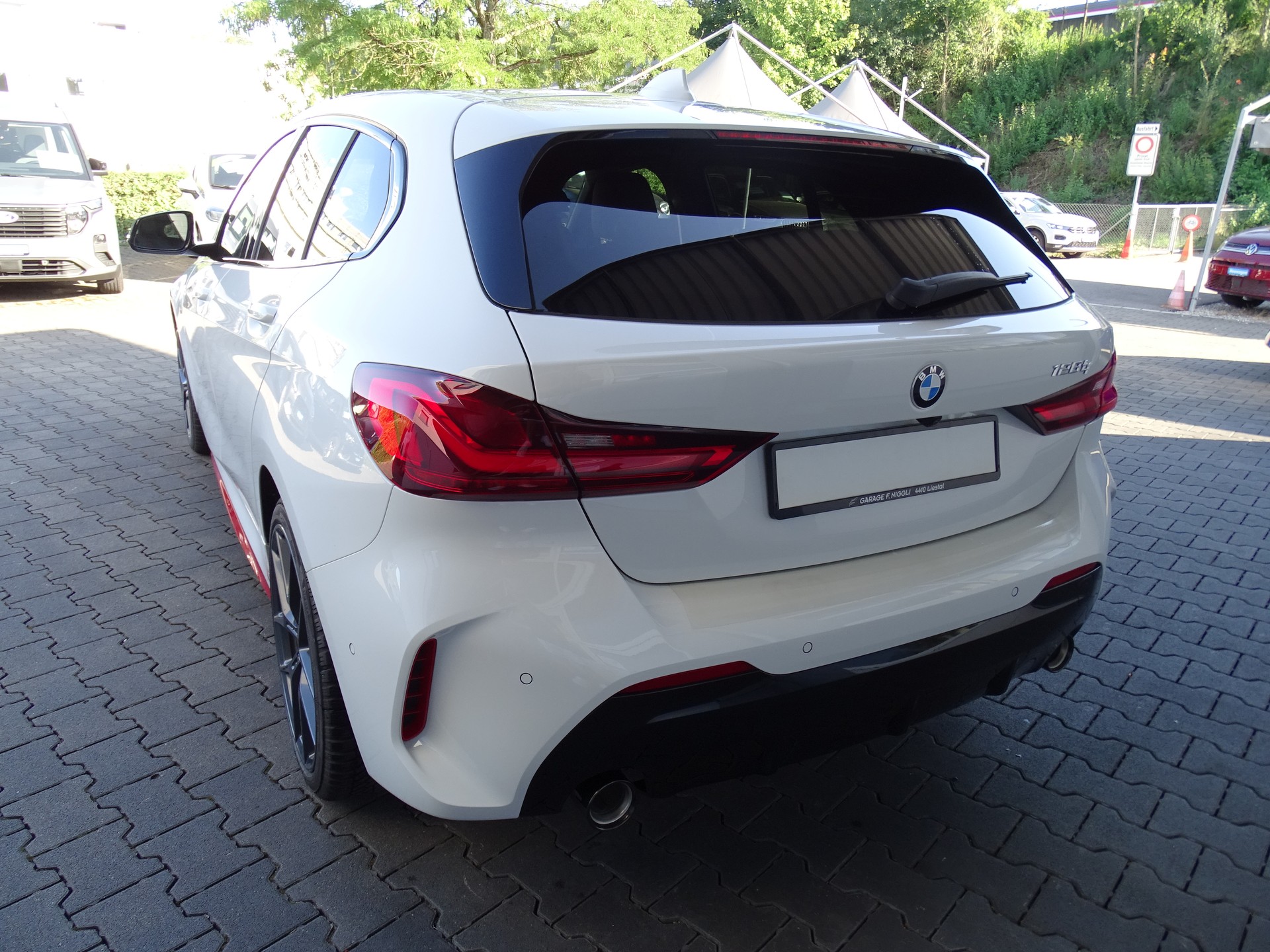 BMW 128ti M Sport Pro Steptronic-image-10