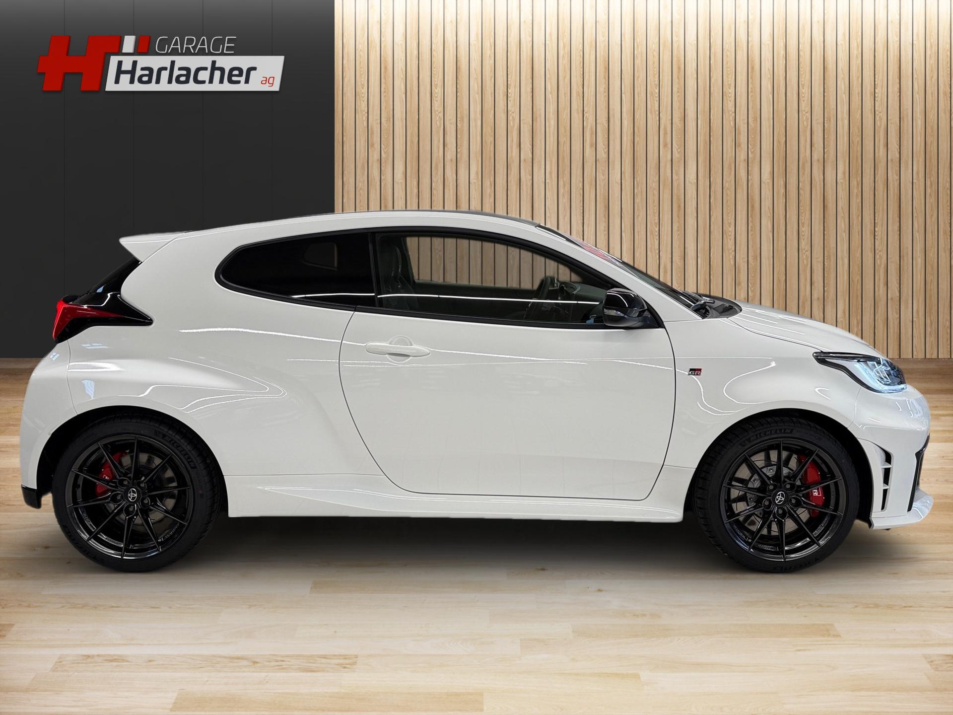 TOYOTA Yaris 1.6 GR Sport A-image-3