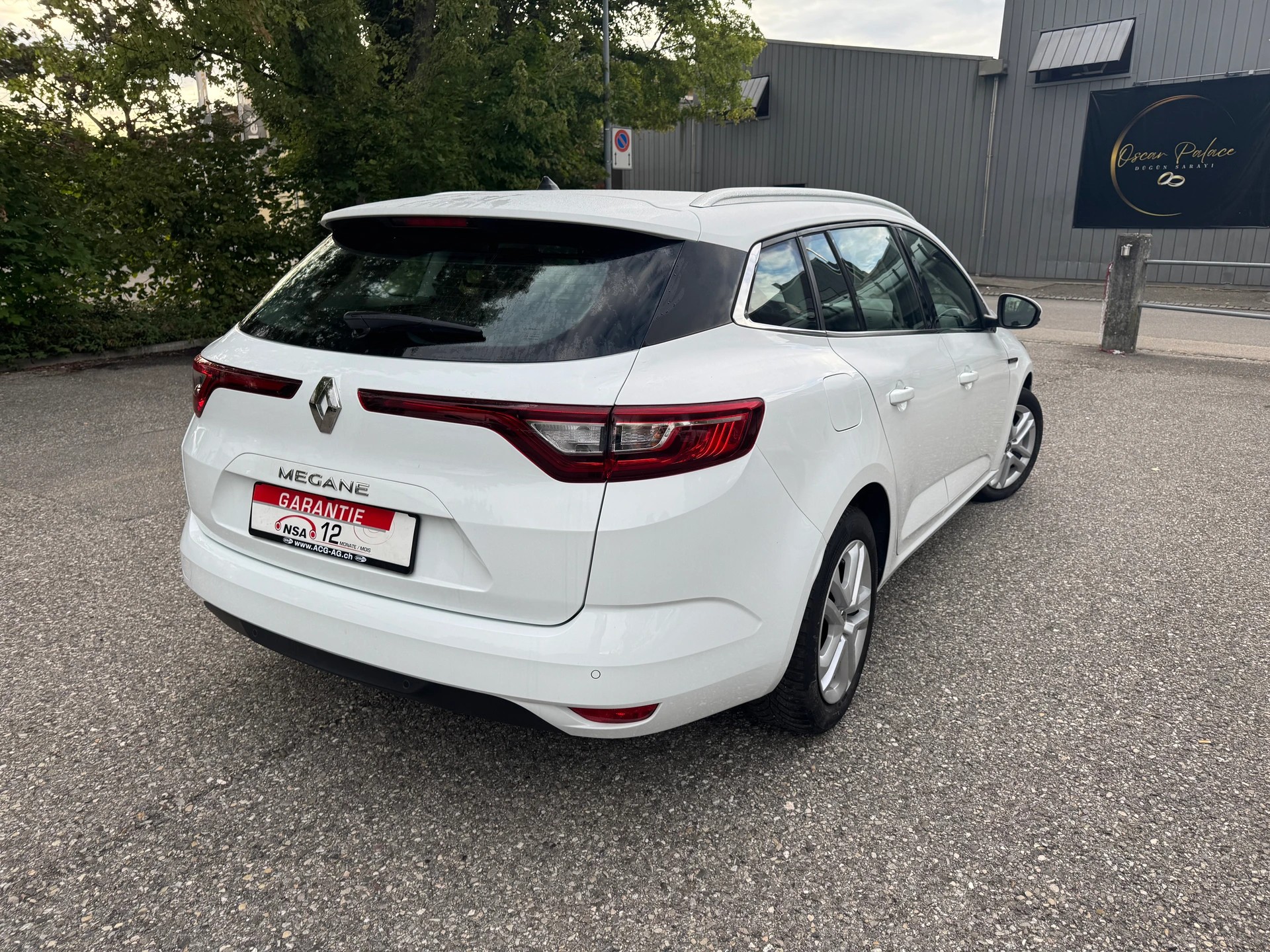 RENAULT Mégane Grandtour 1.5 dCi Business EDC * Gr.Navi * Klima-auto * Tempomat * PDC H * Ab MFK 25.09.2025-image-4