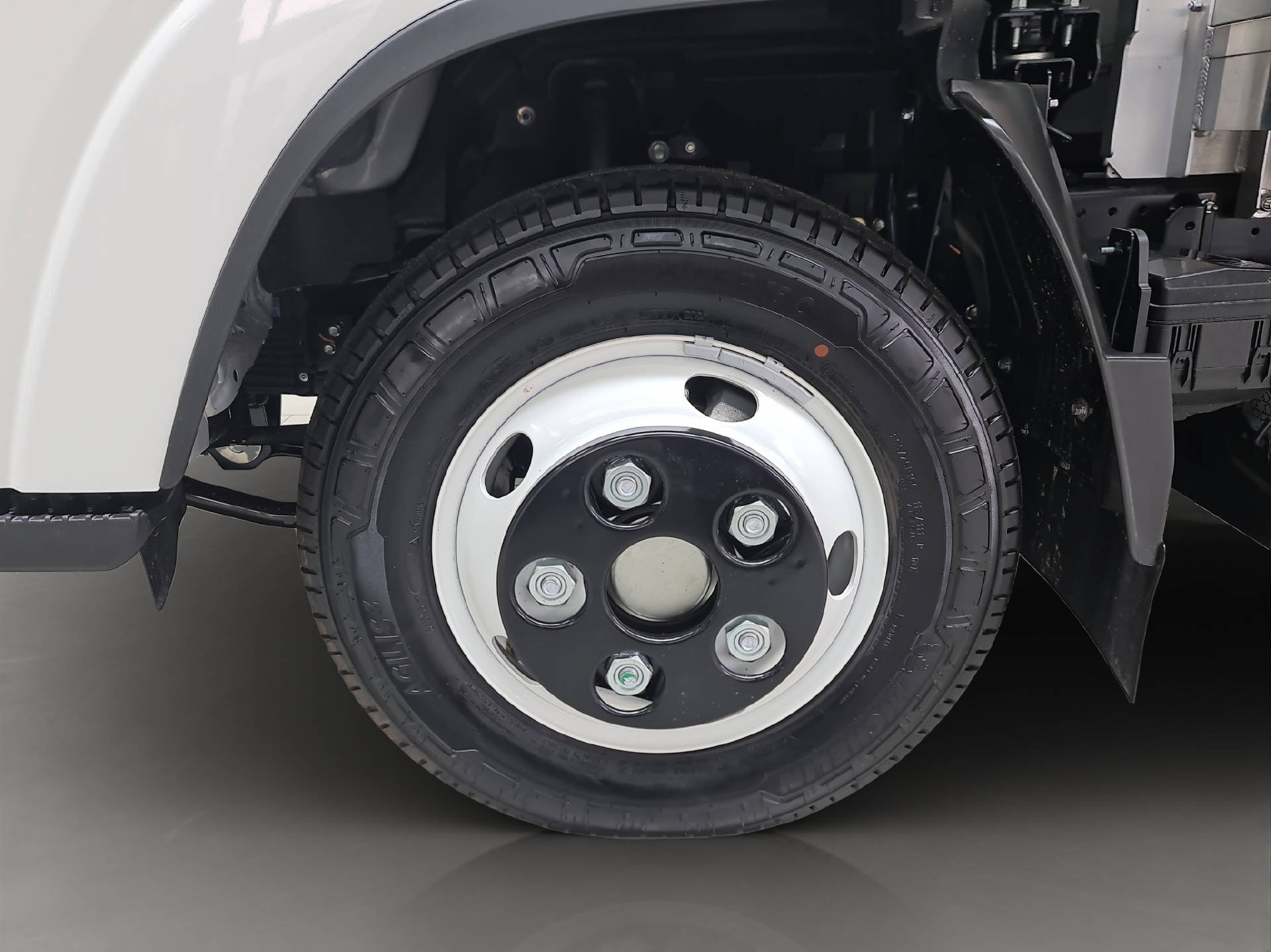 ISUZU M27 Kab.-Ch. F DR 3.0 Ddi ISIM-image-11
