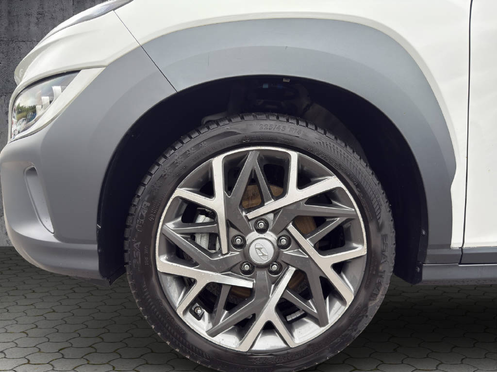 HYUNDAI Kona 1.6 GDi Hybrid Vertex-image-11