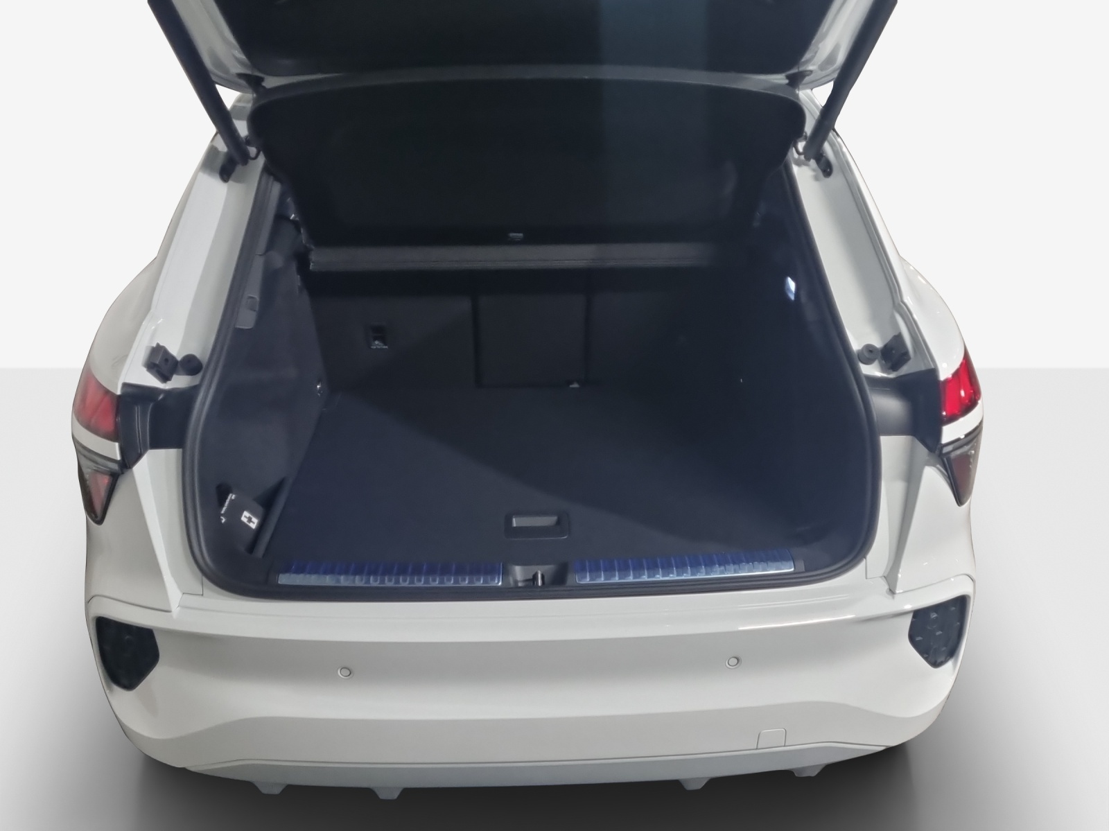 AUDI Q3 SUV 110 kW TFSI S tronic-image-12